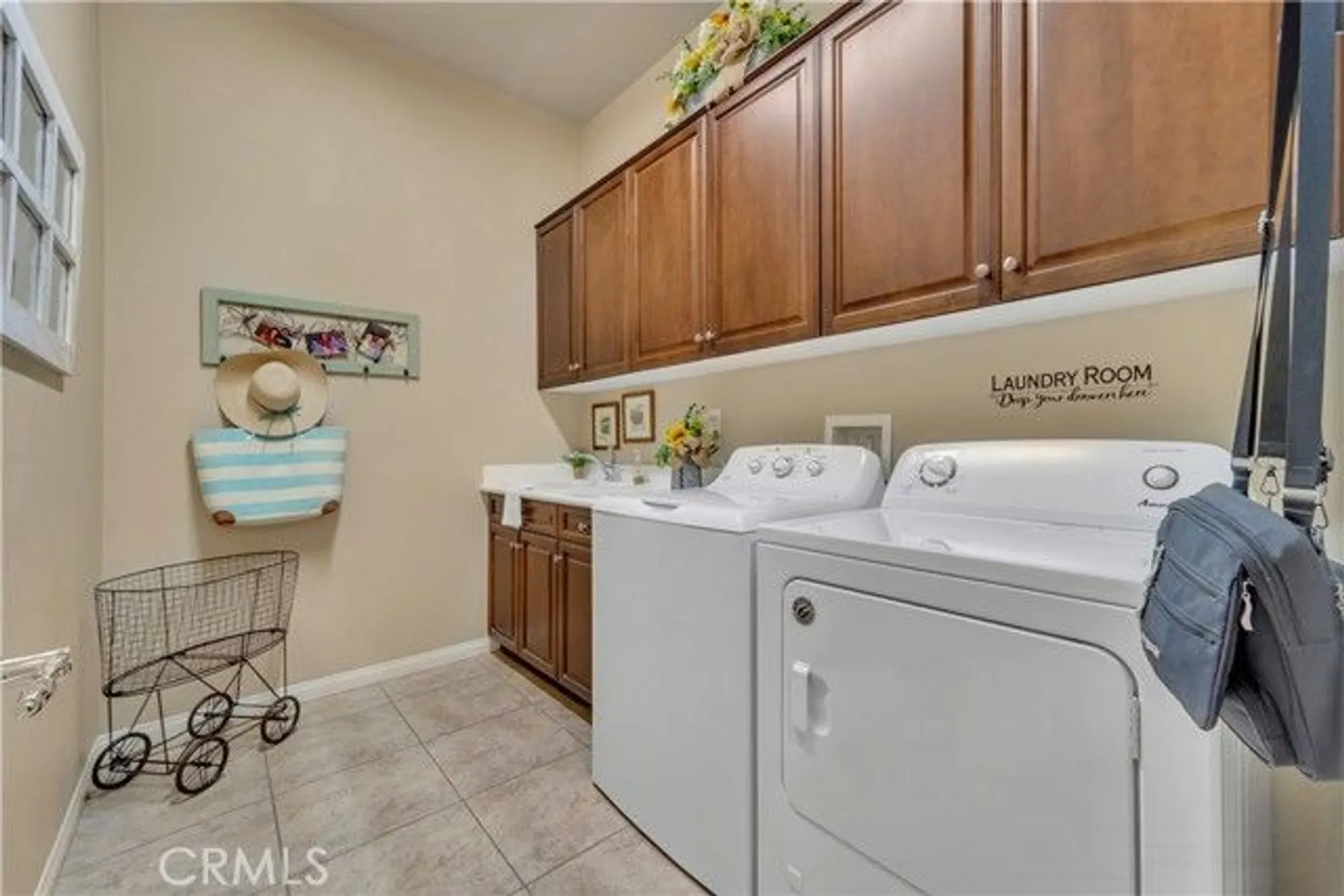 Property Slideshow image 22 of 36 | 14006 sandstone peak dr, Bakersfield, CA, 93306