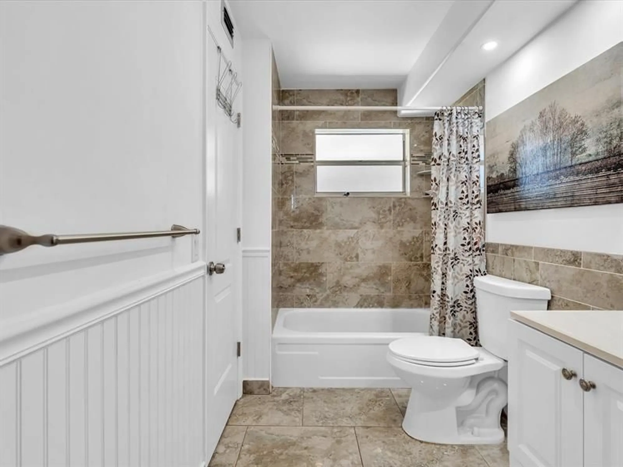 Property Slideshow image 34 of 41 | 2801 nw 47th ter apt 106, Lauderdale Lakes, FL, 33313