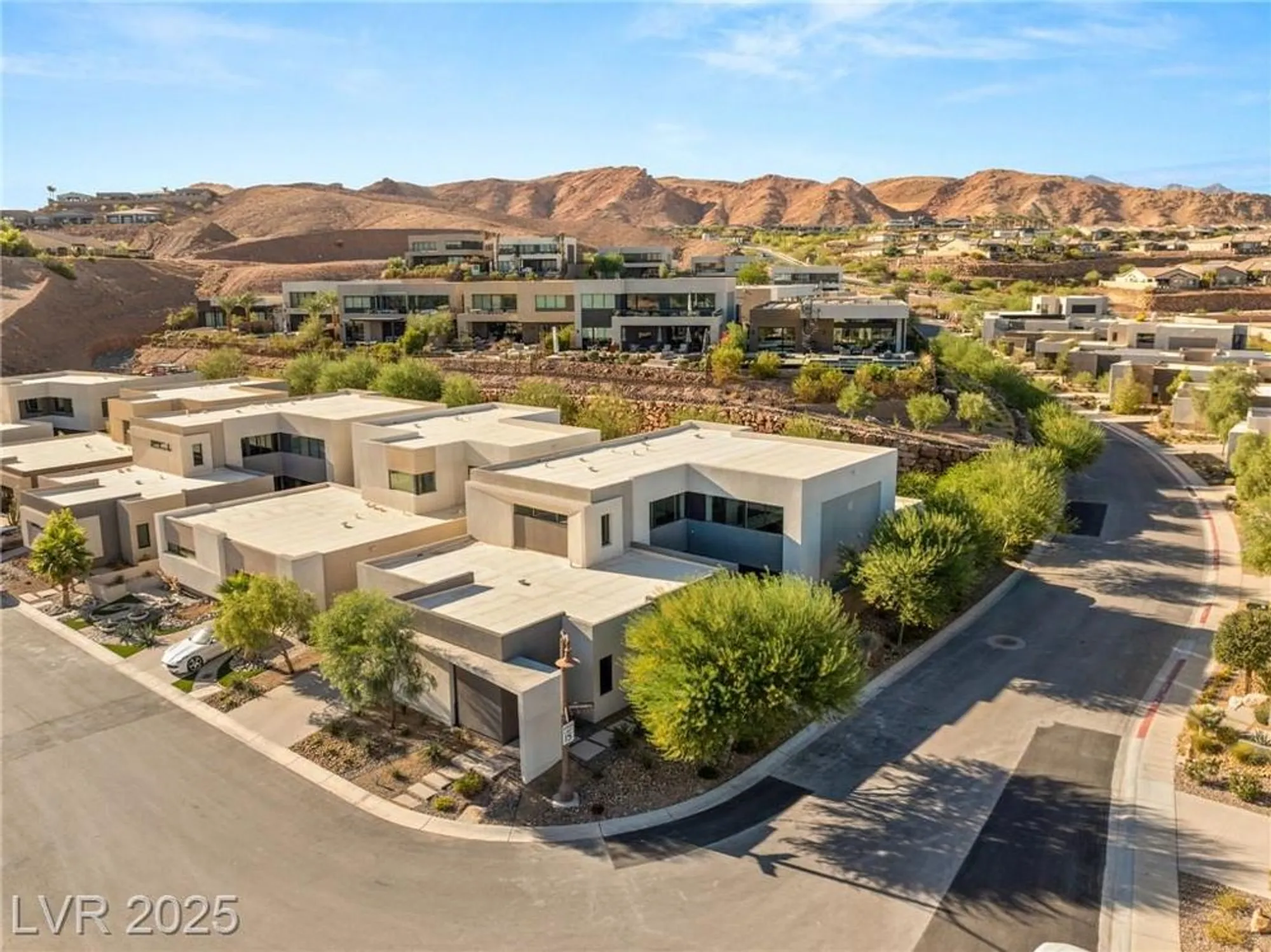Property Slideshow image 31 of 41 | 21 highland cove ln, Henderson, NV, 89011