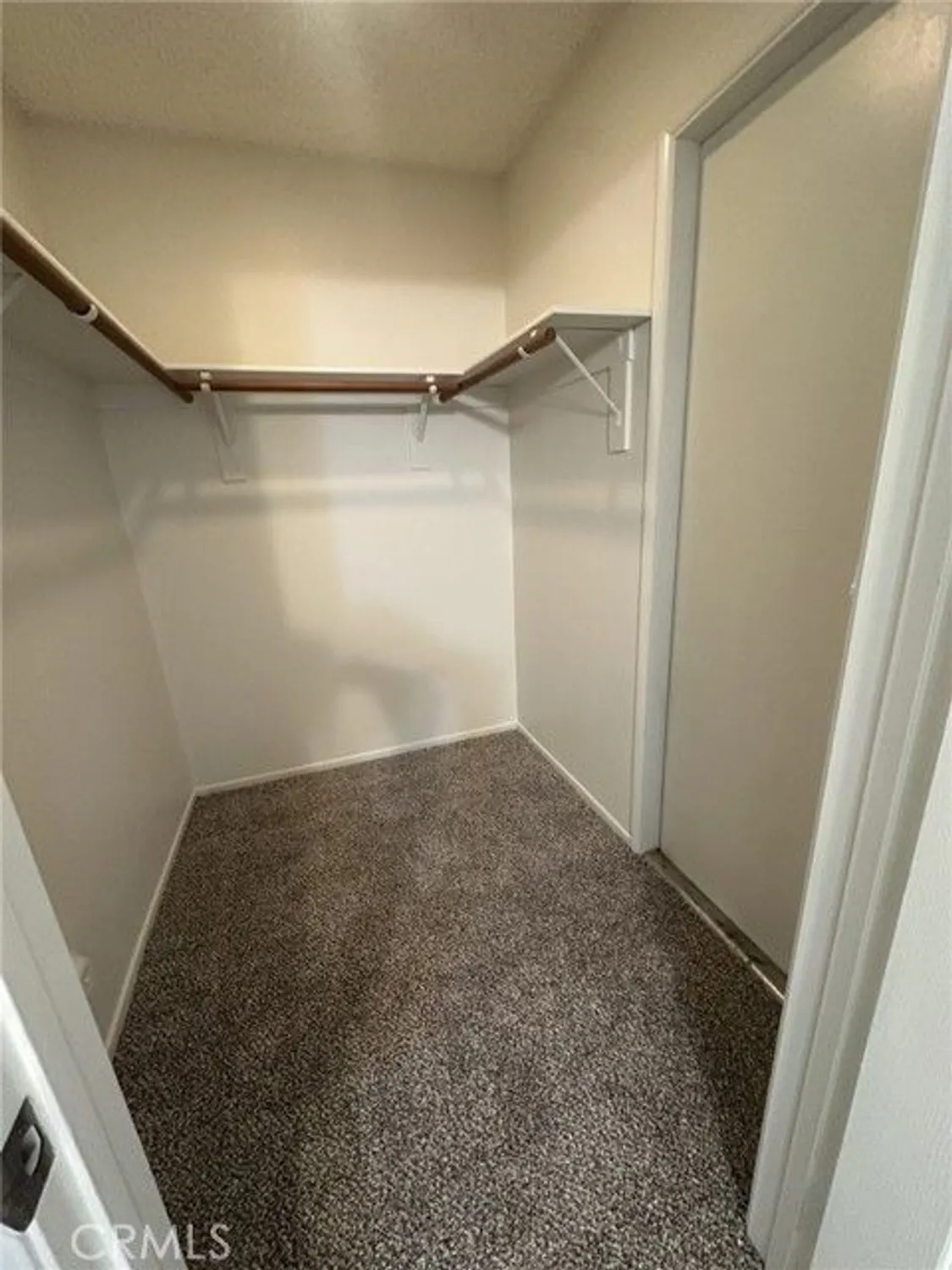 Property Slideshow image 14 of 26 | 11718 oak st, Apple Valley, CA, 92308