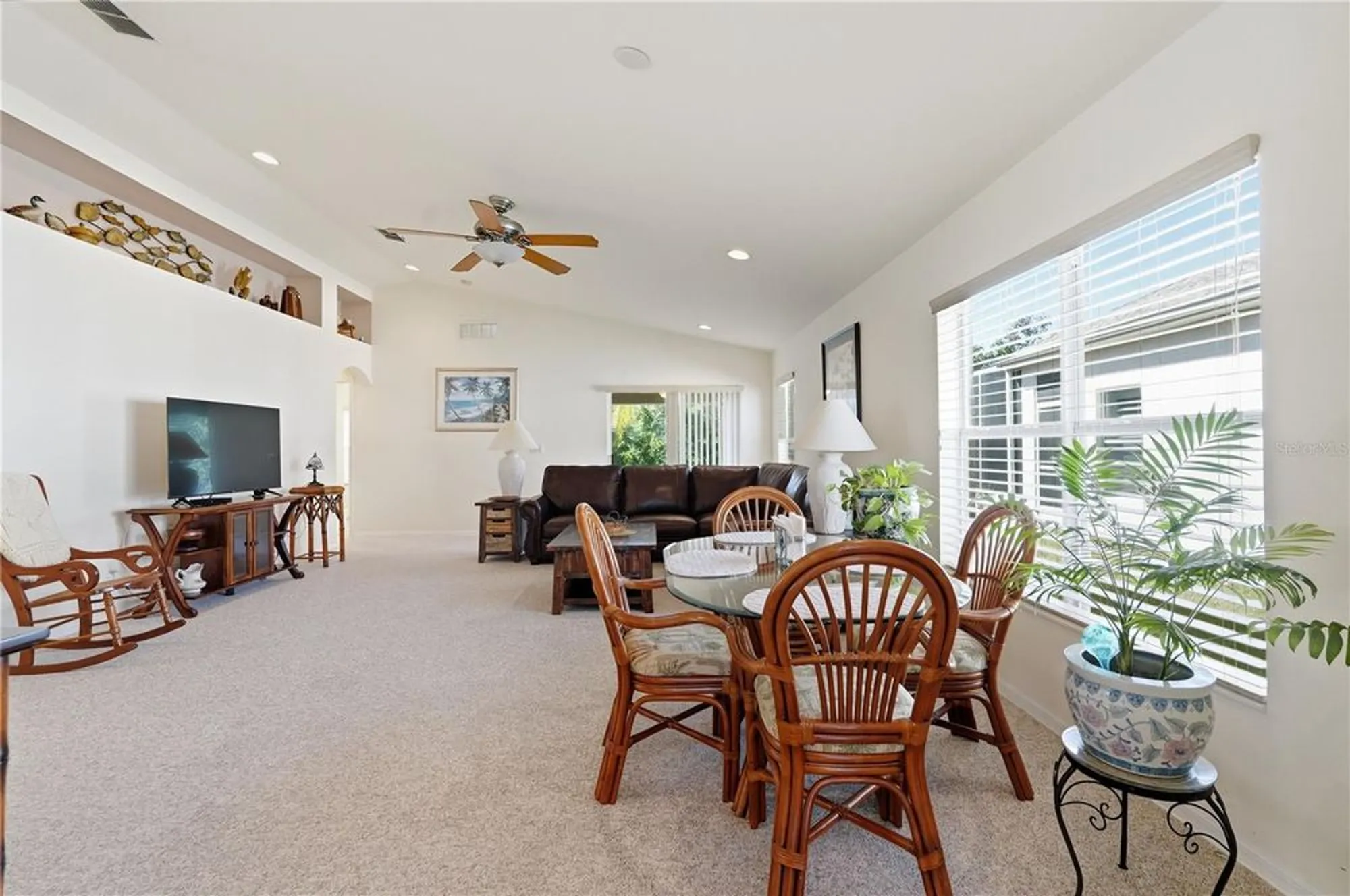 Property Slideshow image 6 of 34 | 2211 pleasant hill ln, Holiday, FL, 34691