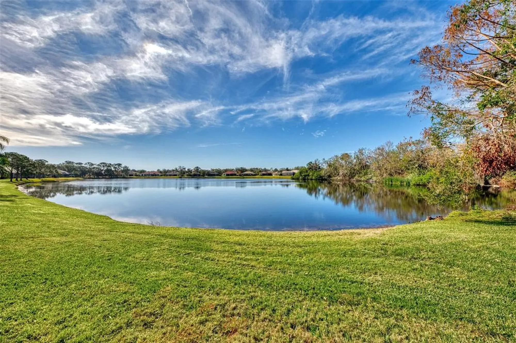 Property Slideshow image 44 of 53 | 4914 lakescene pl, Sarasota, FL, 34243