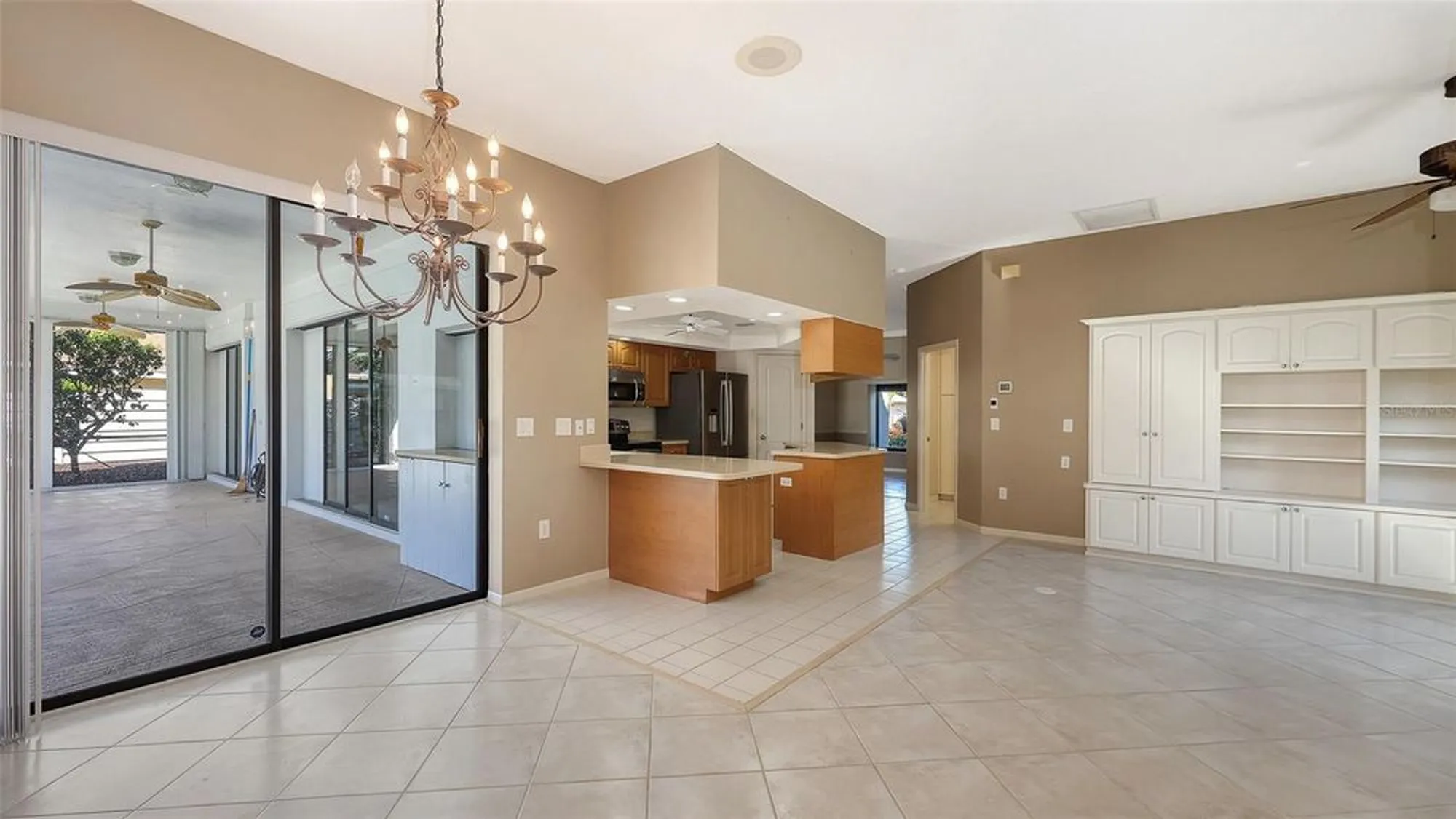 Property Slideshow image 19 of 60 | 8068 estates dr, Sarasota, FL, 34243