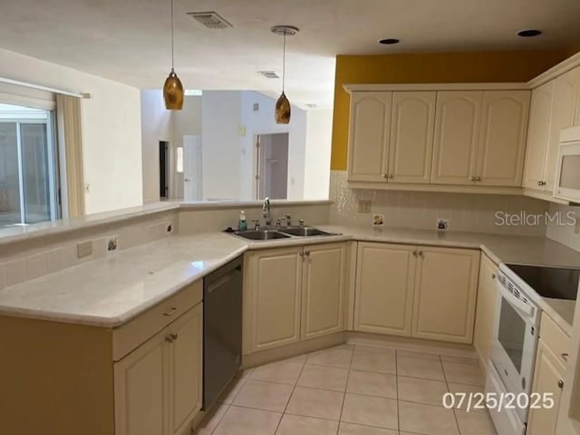 Property Slideshow image 21 of 32 | 18 treetop cir, Ormond Beach, FL, 32174