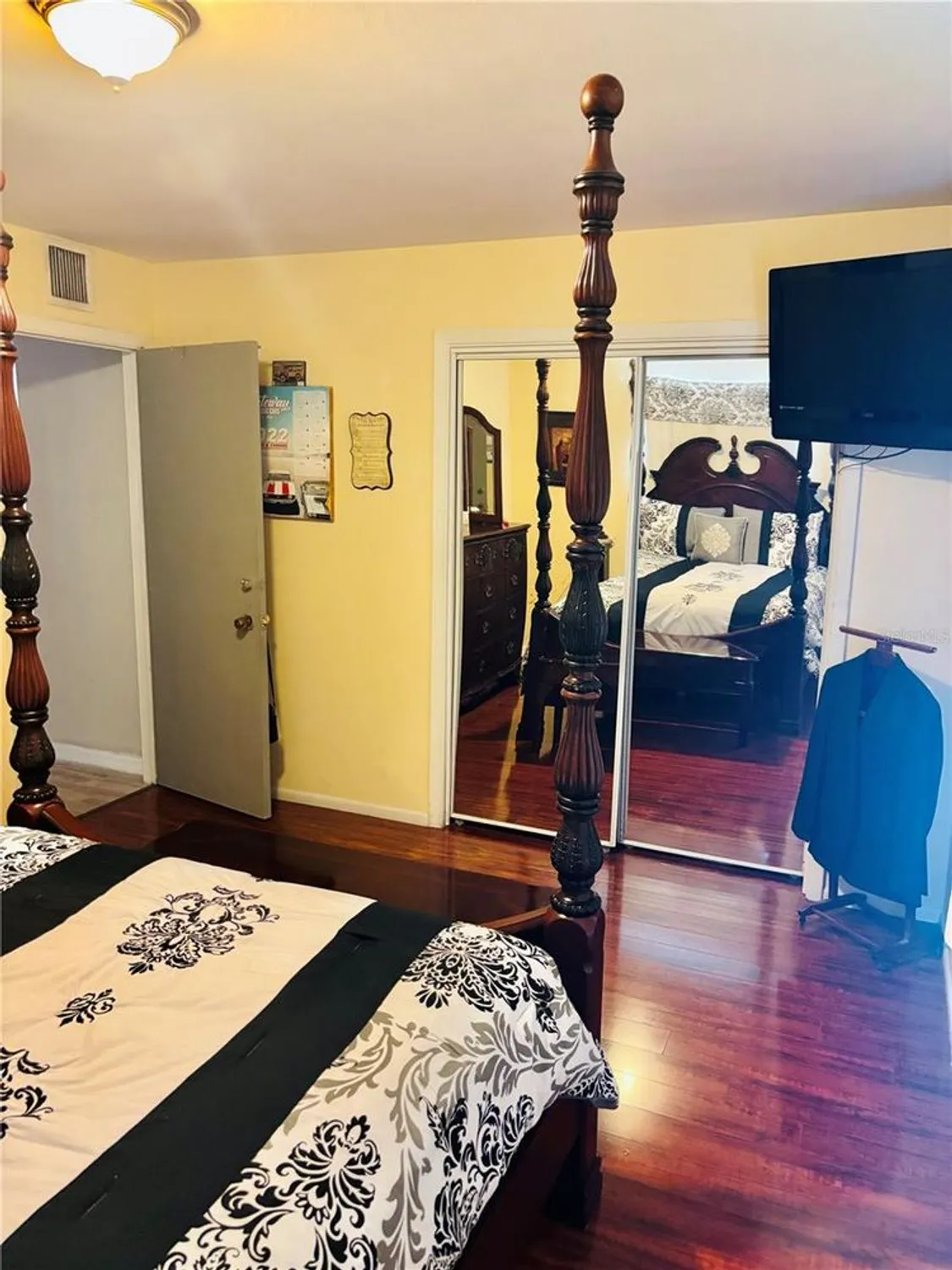 Property Slideshow image 12 of 24 | 1516 arrowhead dr, Sun City Center, FL, 33573