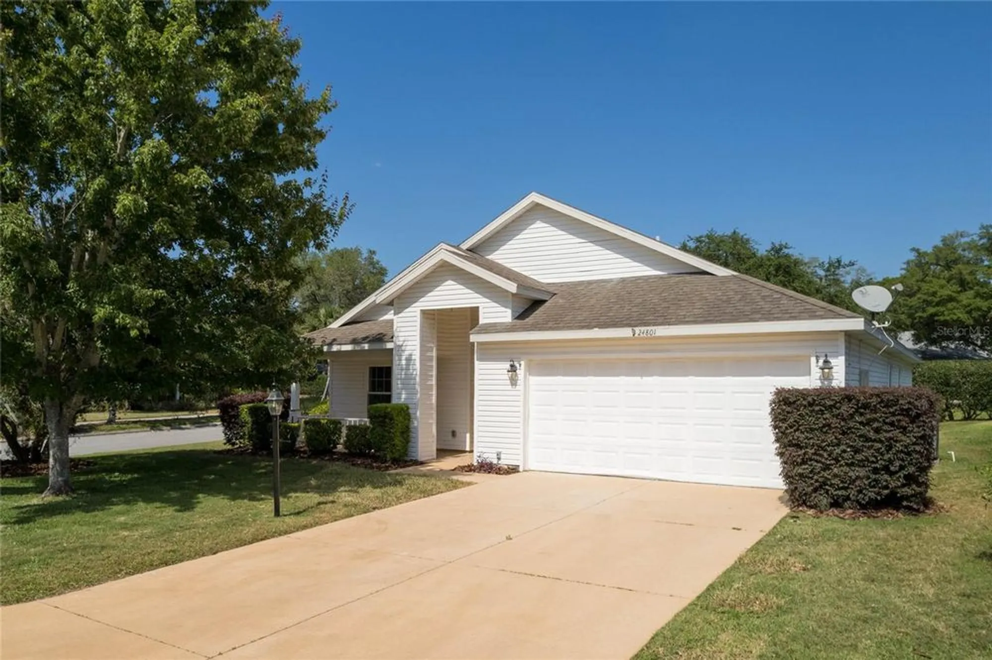 Property Slideshow image 2 of 37 | 24801 cranes roost cir, Leesburg, FL, 34748