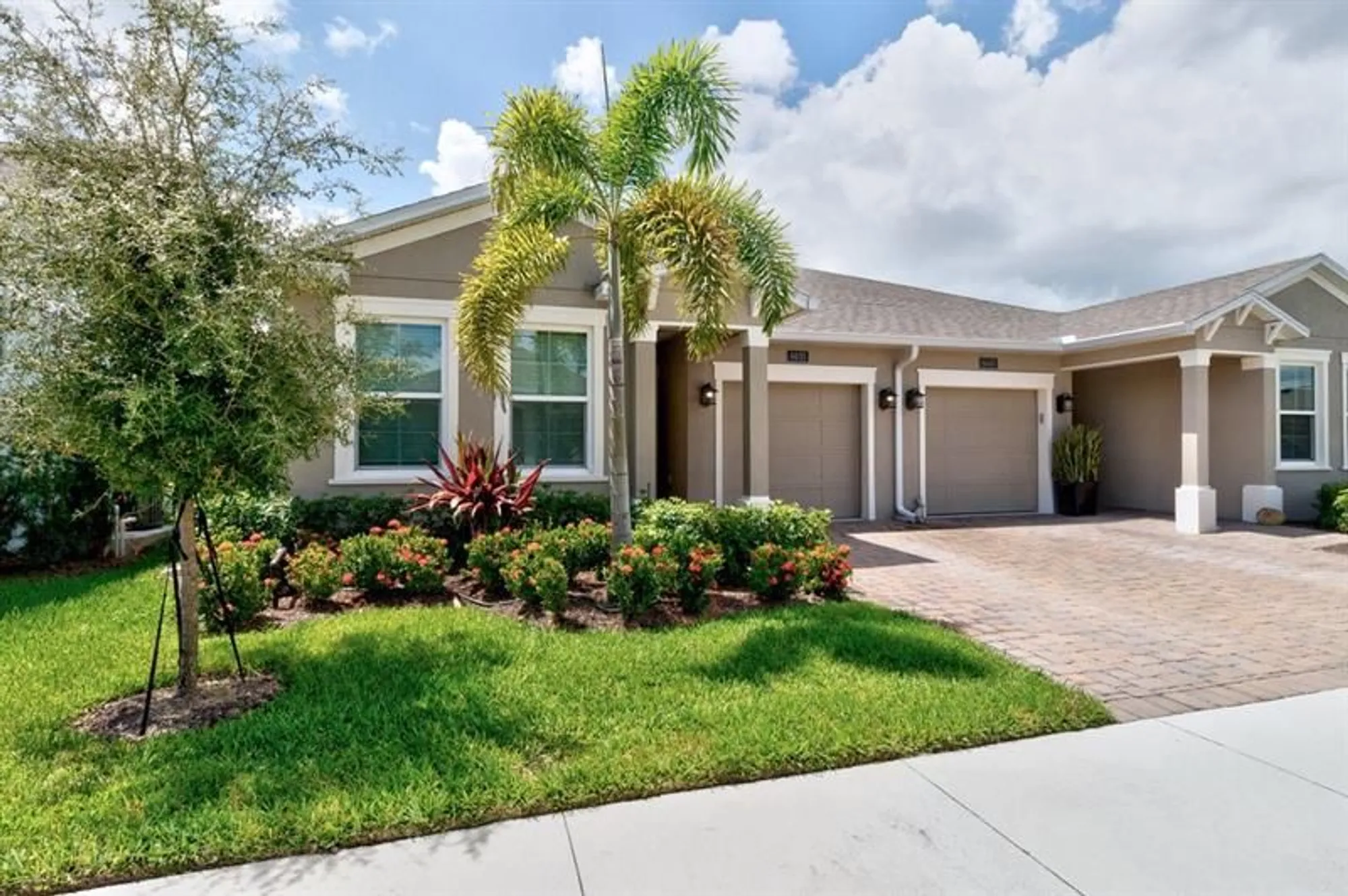 Property Slideshow image 5 of 36 | 6035 red maple mnr, Vero Beach, FL, 32966
