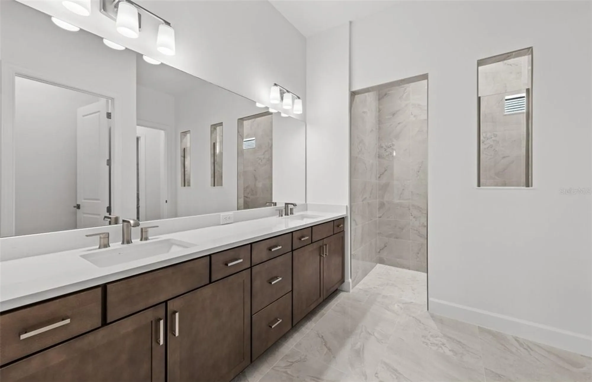 Property Slideshow image 18 of 30 | 4834 empire landing run, Lakewood Ranch, FL, 34211