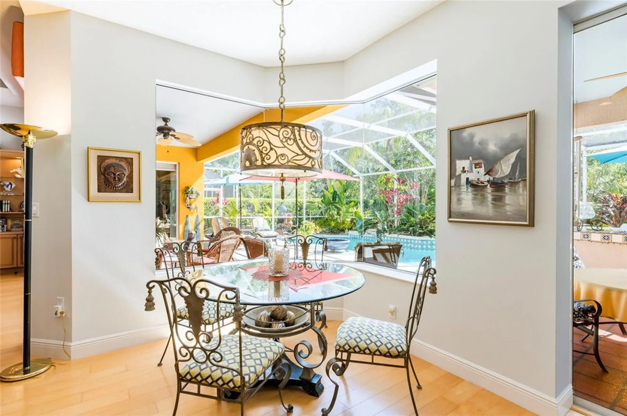 Property Slideshow image 18 of 50 | 4740 carrington cir, Sarasota, FL, 34243