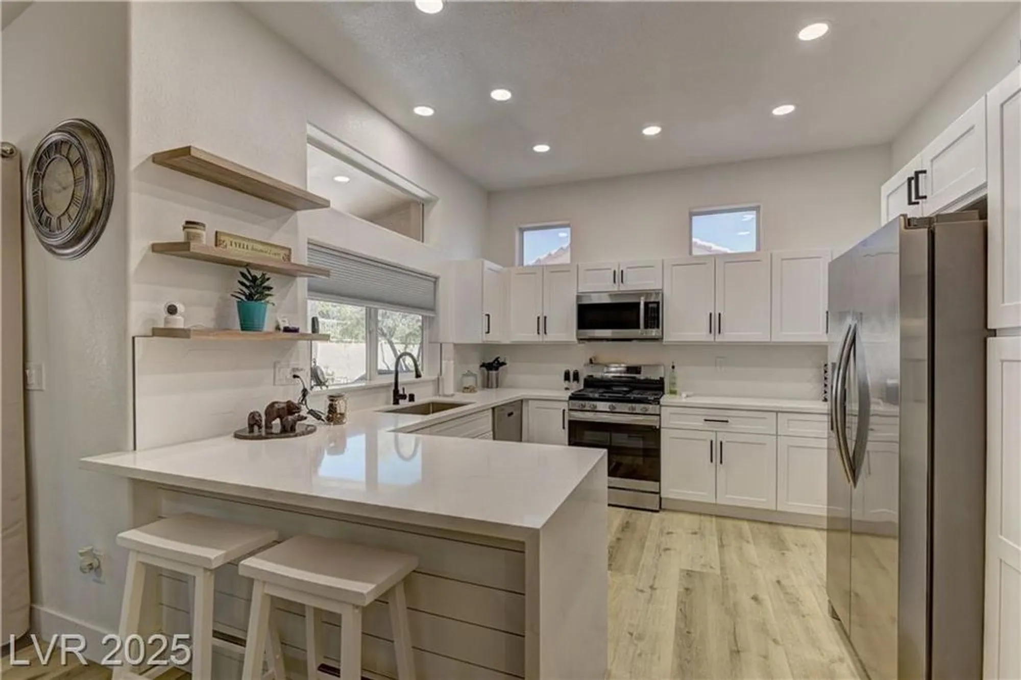 Property Slideshow image 10 of 26 | 2739 darby falls dr, Las Vegas, NV, 89134