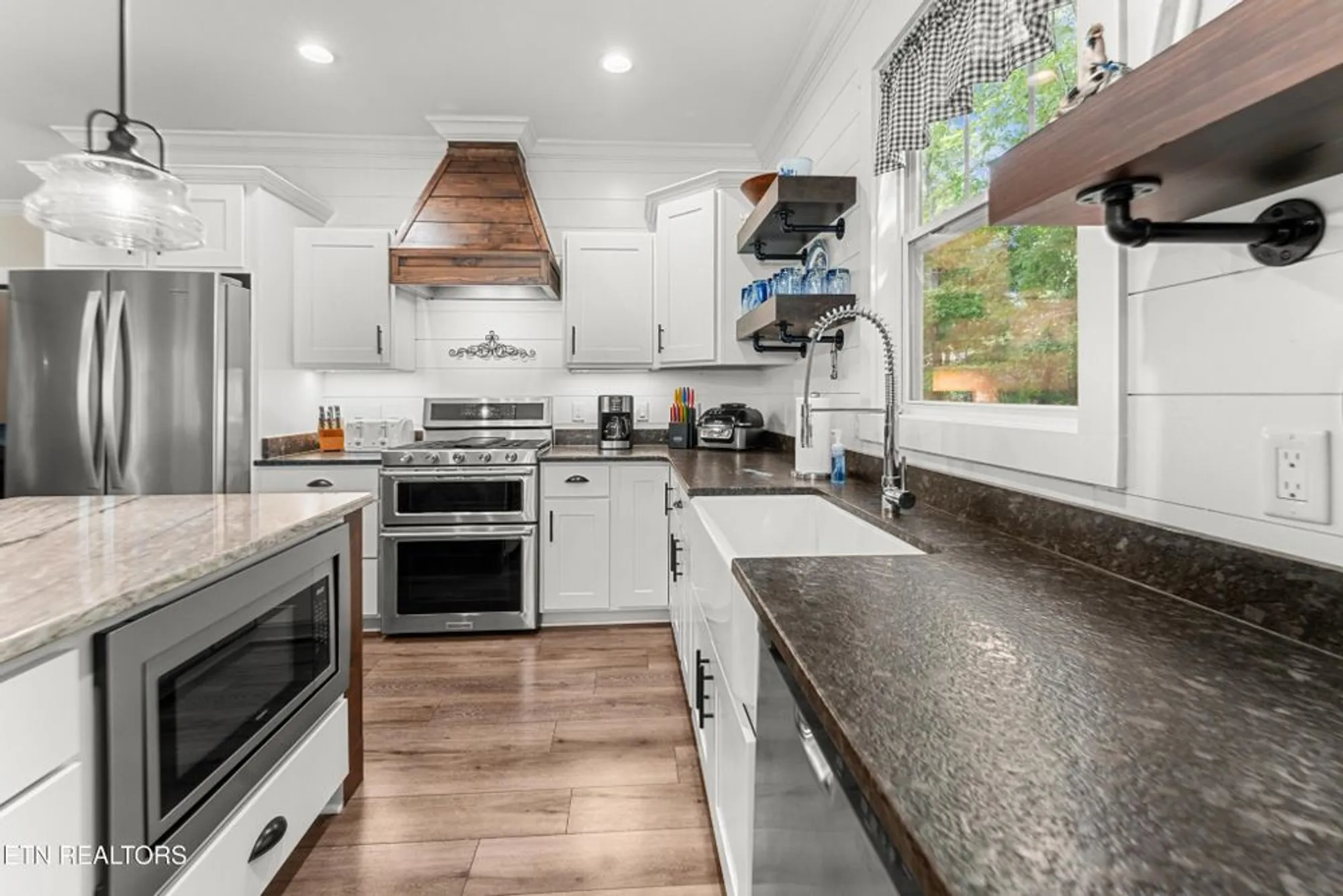 Property Slideshow image 13 of 45 | 14 renwick dr, Crossville, TN, 38558