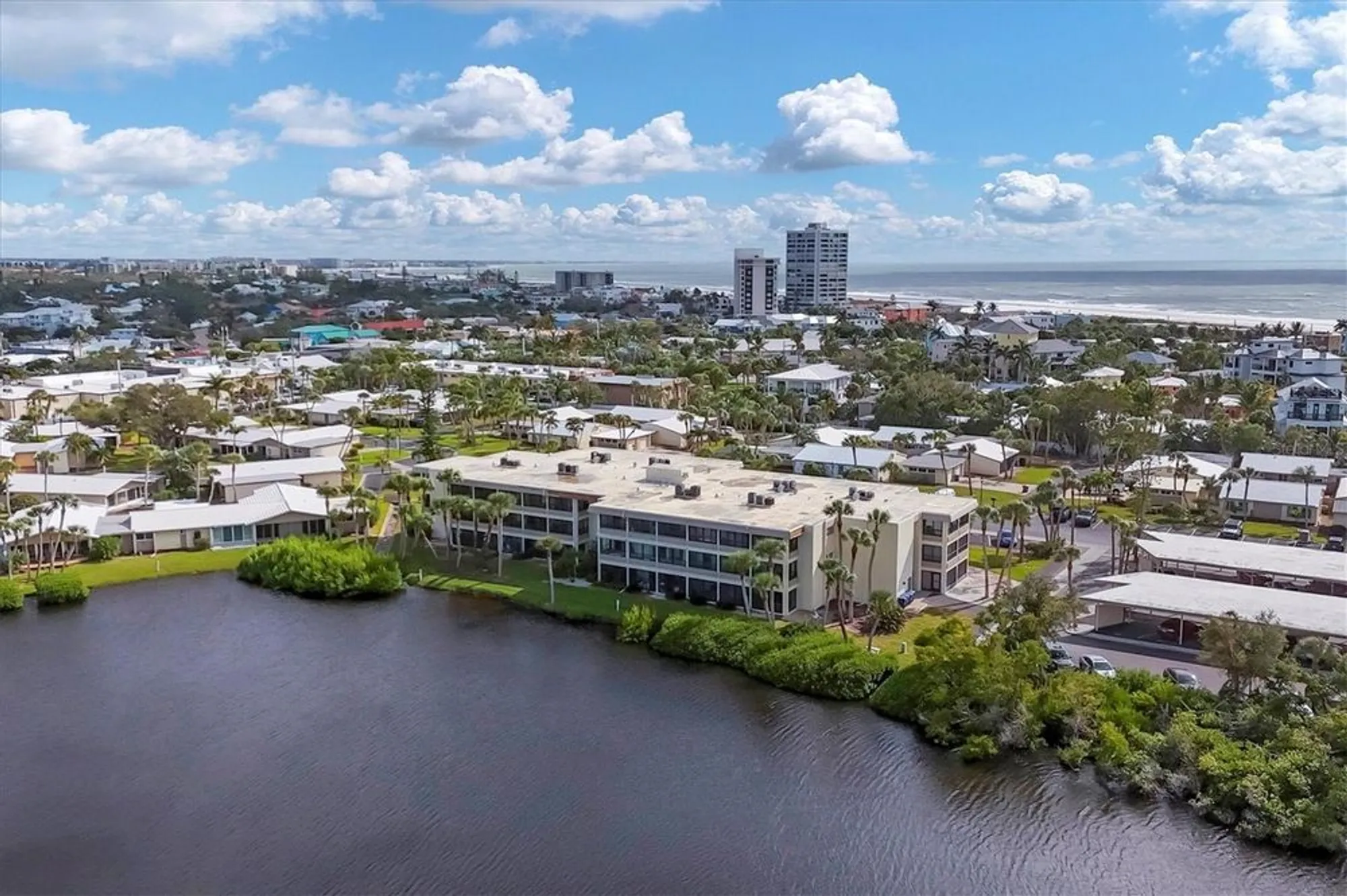 Property Slideshow image 33 of 53 | 101 whispering sands dr apt 205, Sarasota, FL, 34242