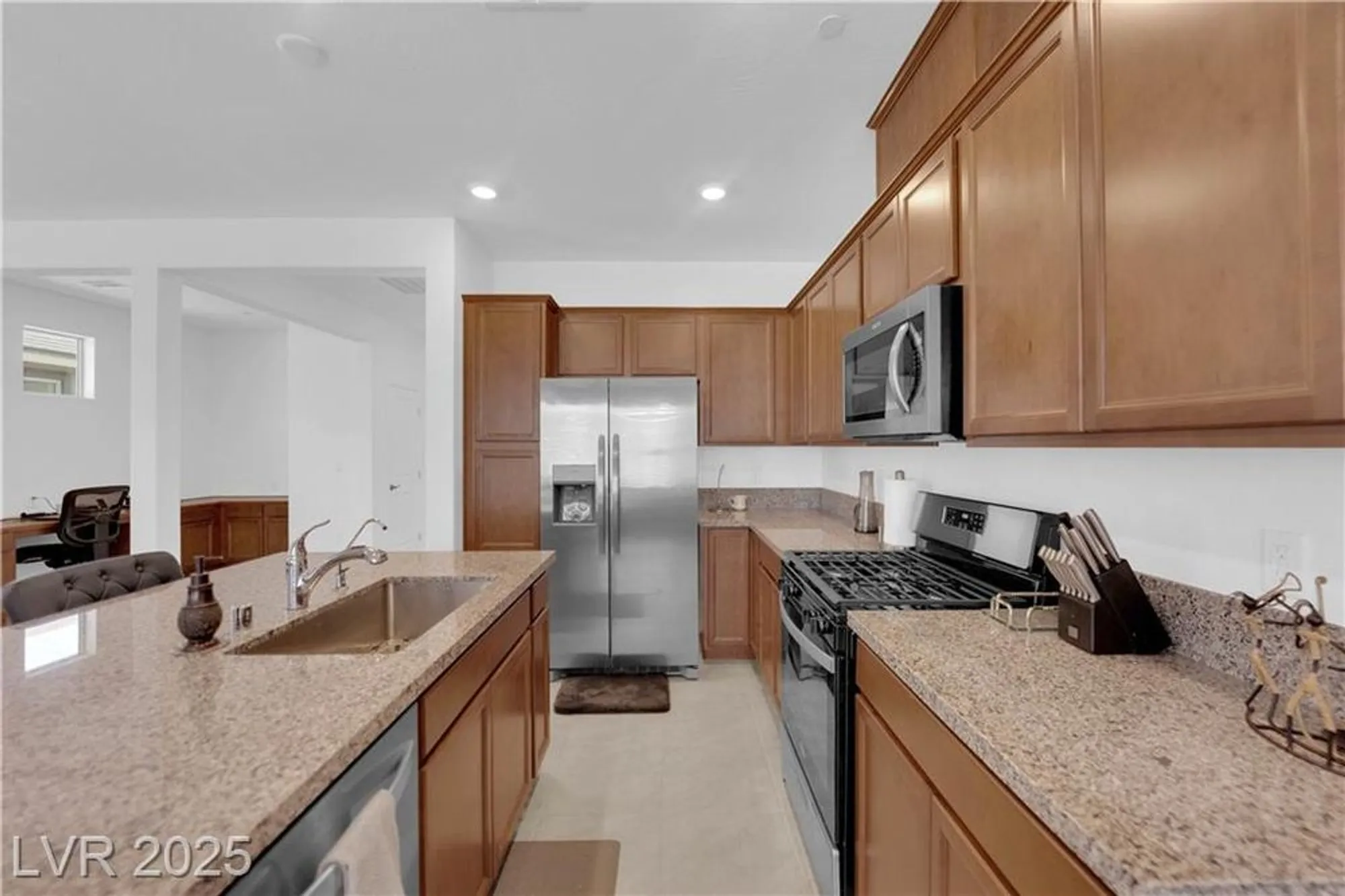 Property Slideshow image 6 of 43 | 10151 carmine clay dr, Las Vegas, NV, 89143