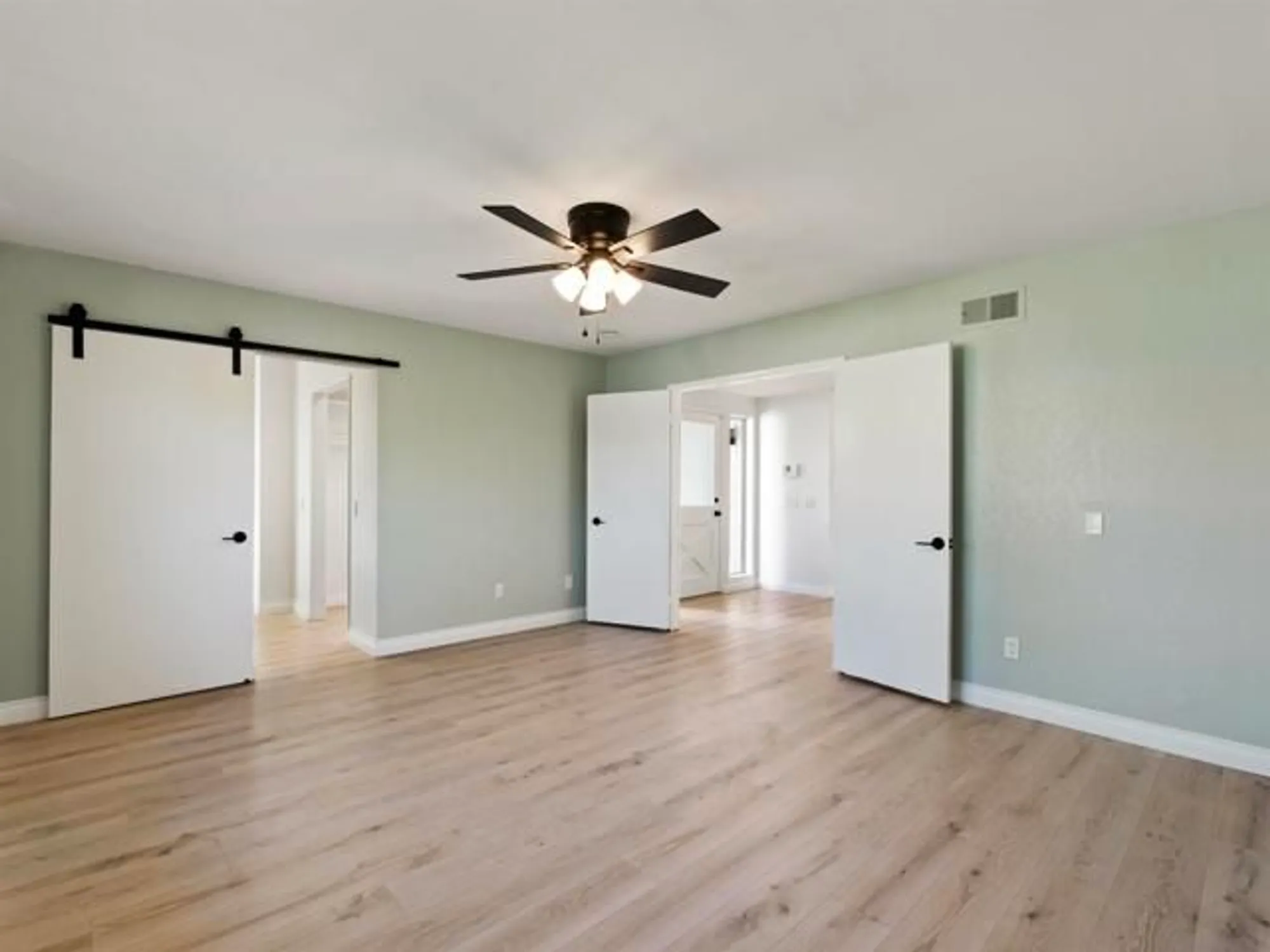 Property Slideshow image 15 of 31 | 3579 twilight ln, Oceanside, CA, 92056