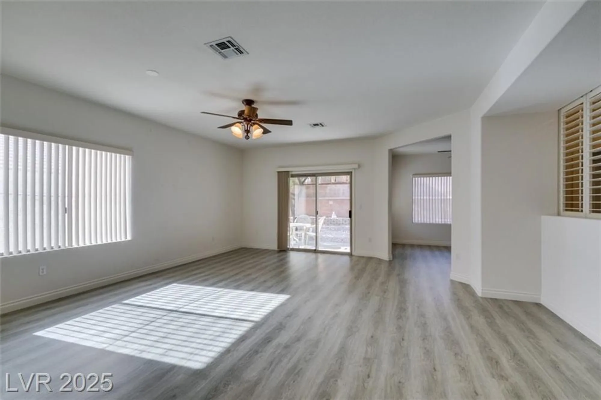 Property Slideshow image 3 of 21 | 499 elm crest pl, Henderson, NV, 89012