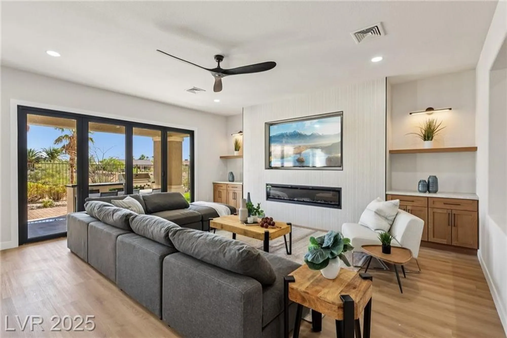 Property Slideshow image 14 of 96 | 10480 premia pl, Las Vegas, NV, 89135