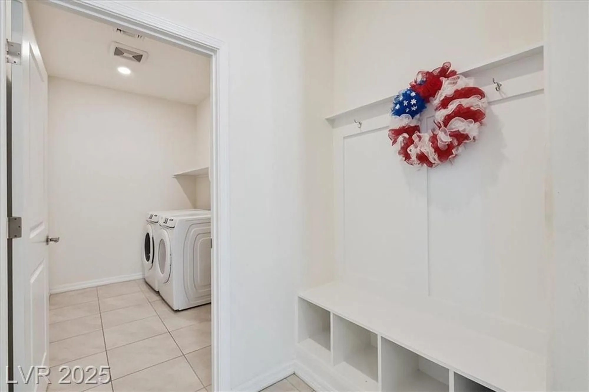 Property Slideshow image 9 of 35 | 25 stone yucca ct, Henderson, NV, 89011