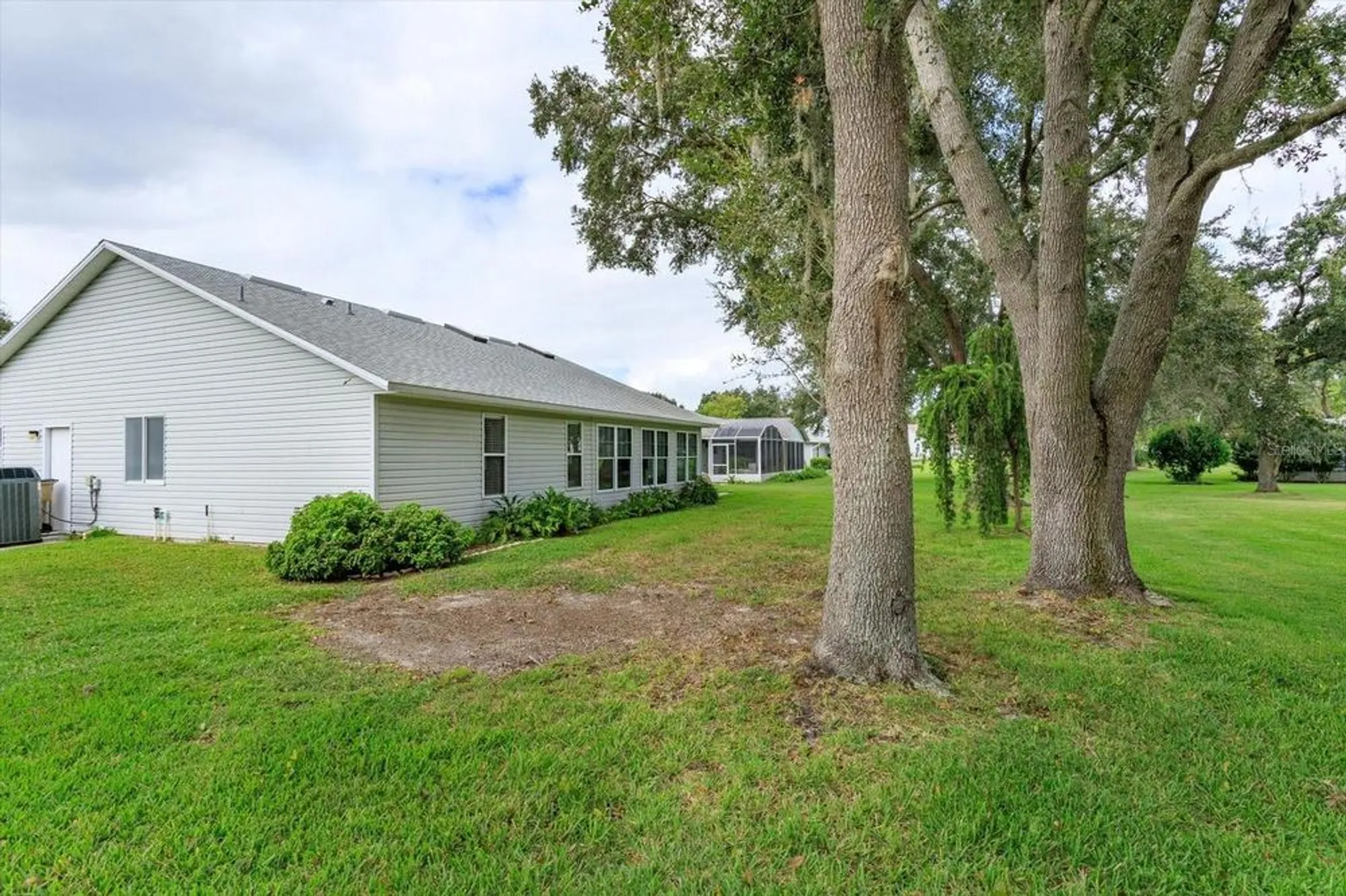 Property Slideshow image 22 of 26 | 26126 newcombe cir, Leesburg, FL, 34748