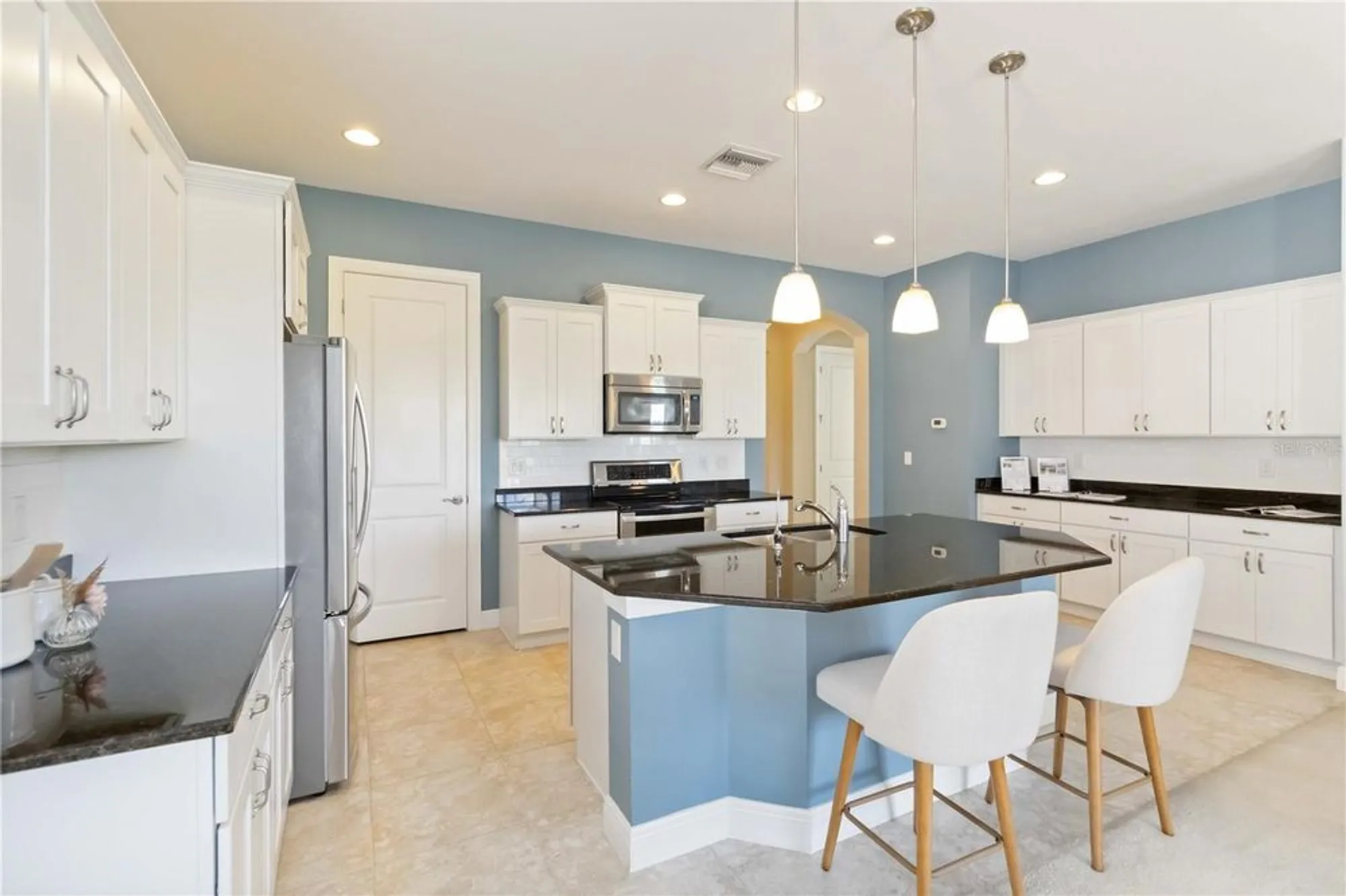 Property Slideshow image 7 of 75 | 10618 corkwood ct, Venice, FL, 34293
