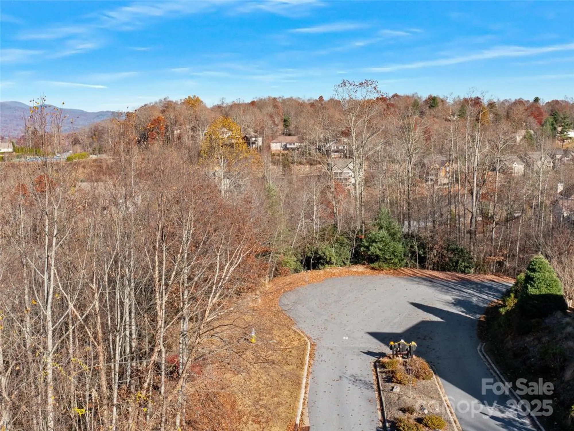 Property Slideshow image 13 of 36 | 99999 bay laurel ln, Hendersonville, NC, 28791