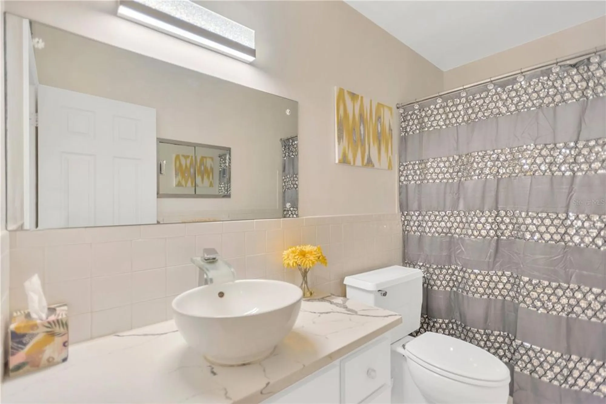 Property Slideshow image 19 of 32 | 2350 haitian dr apt 6, Clearwater, FL, 33763