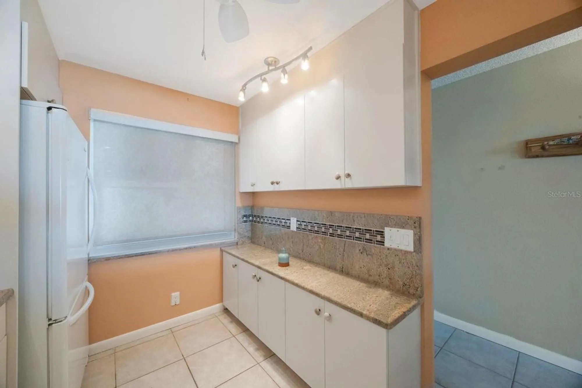 Property Slideshow image 10 of 37 | 6265 sun blvd apt 112, St Petersburg, FL, 33715