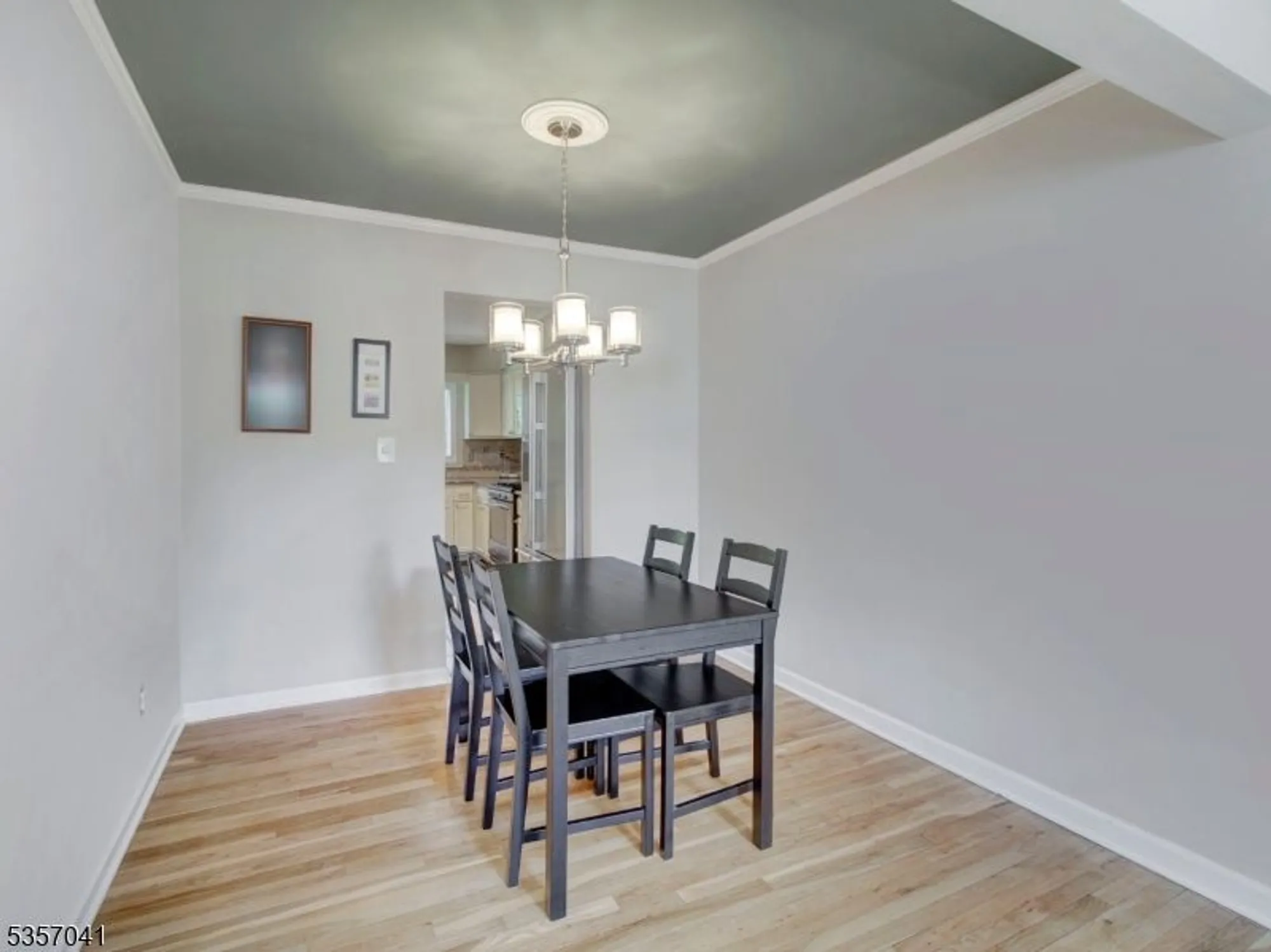 Property Slideshow image 10 of 28 | 77 hampshire dr, Mendham, NJ, 07945