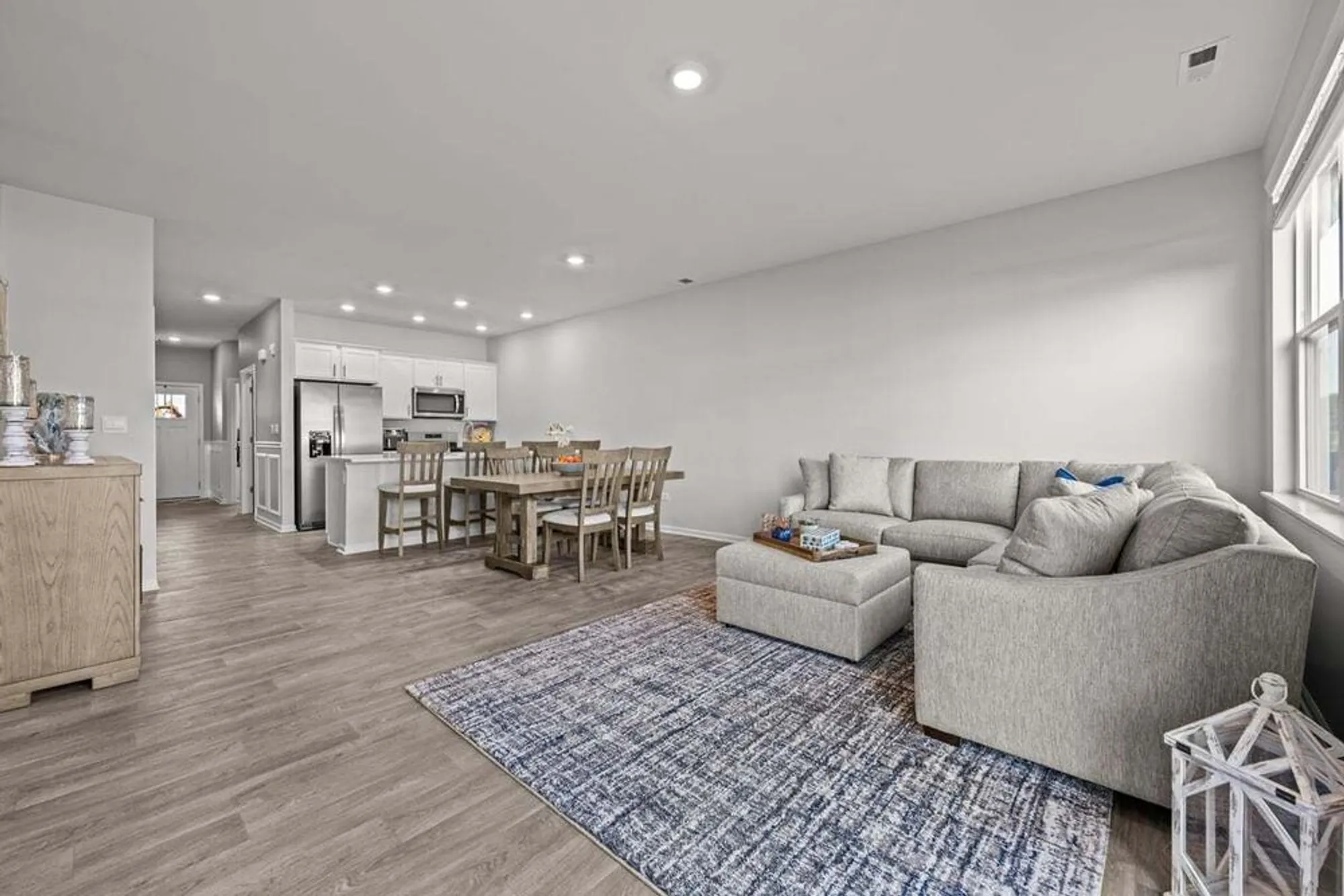 Property Slideshow image 5 of 20 | 273 ridley st, North Aurora, IL, 60542