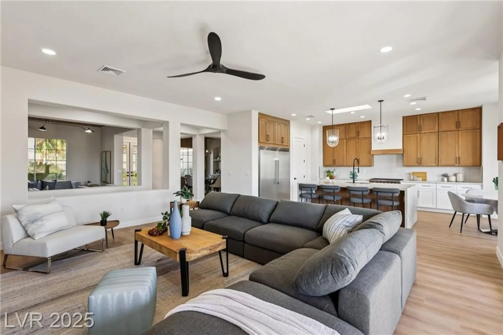 Property Slideshow image 16 of 96 | 10480 premia pl, Las Vegas, NV, 89135