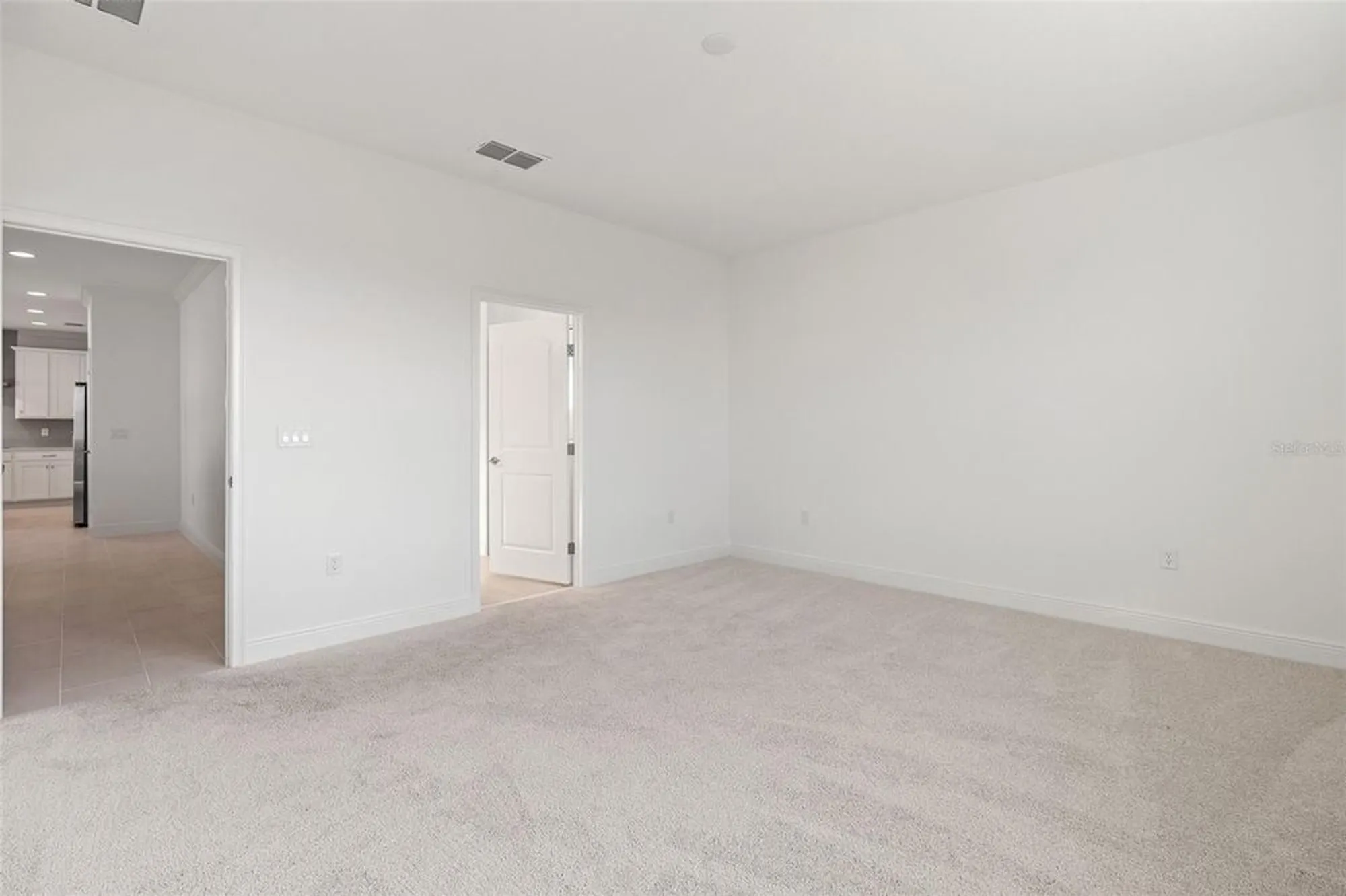 Property Slideshow image 12 of 44 | 3168 songbird cir, Harmony, FL, 34773