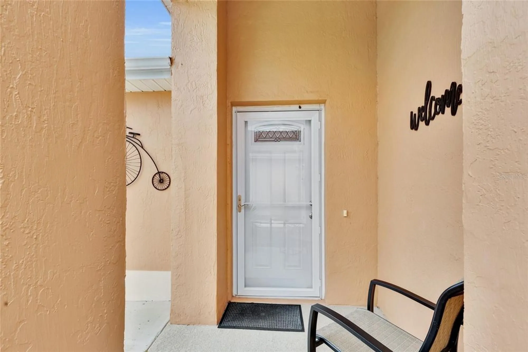 Property Slideshow image 2 of 45 | 916 medira dr, Lady Lake, FL, 32159