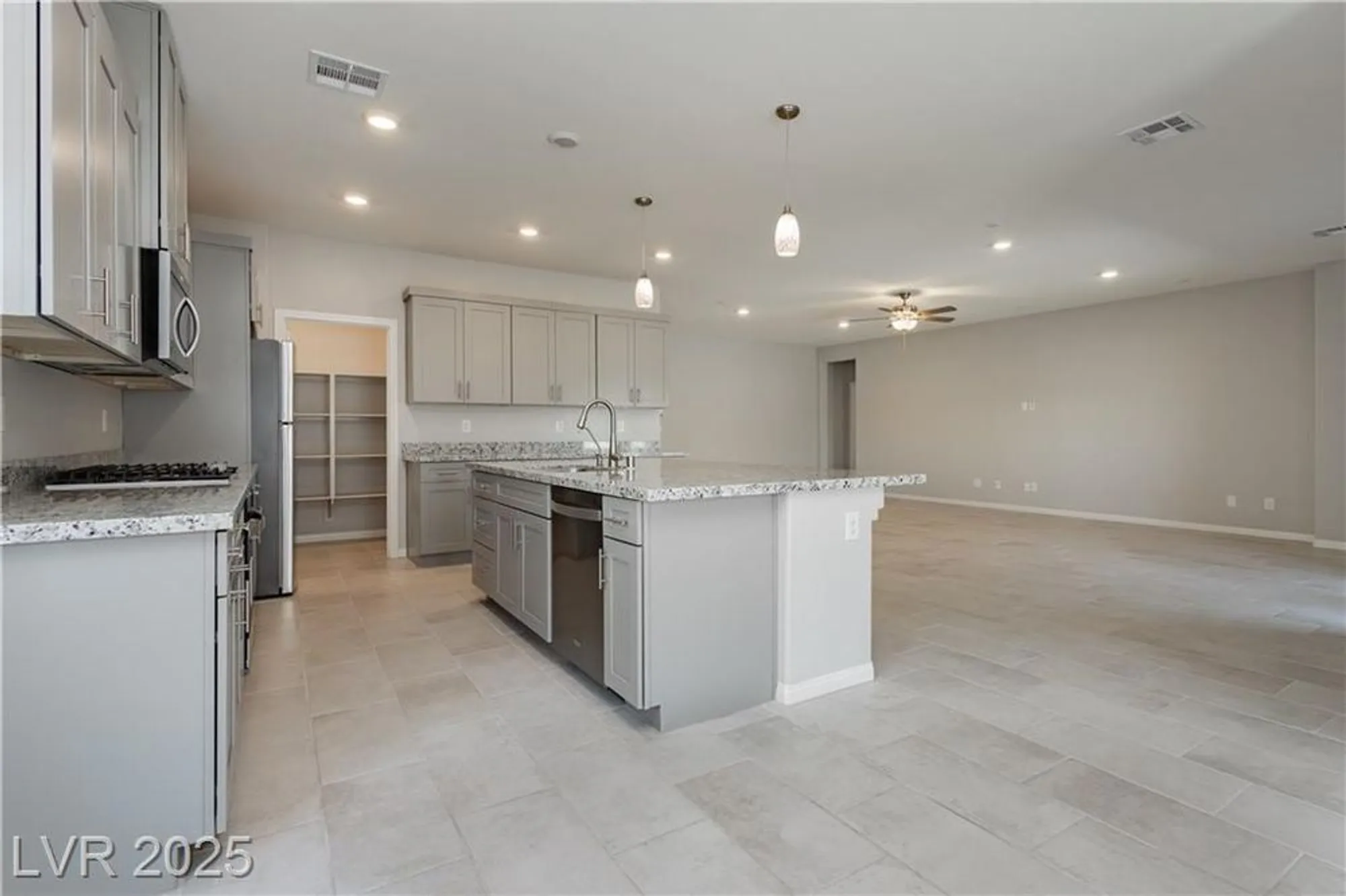 Property Slideshow image 9 of 47 | 7511 phoenix falls st, North Las Vegas, NV, 89084