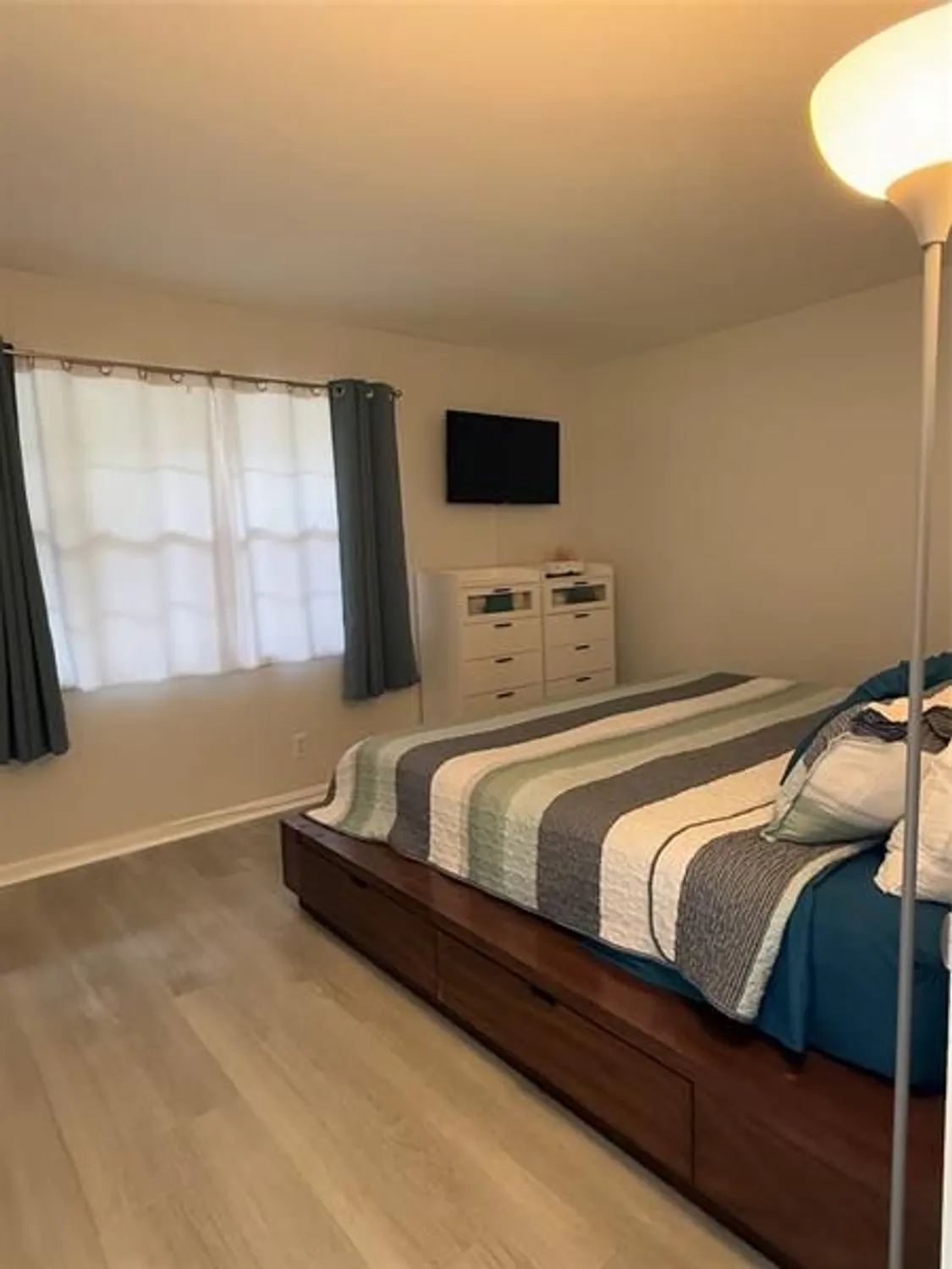 Property Slideshow image 4 of 34 | 12850 sw 4th ct 203i, Pembroke Pines, FL, 33027