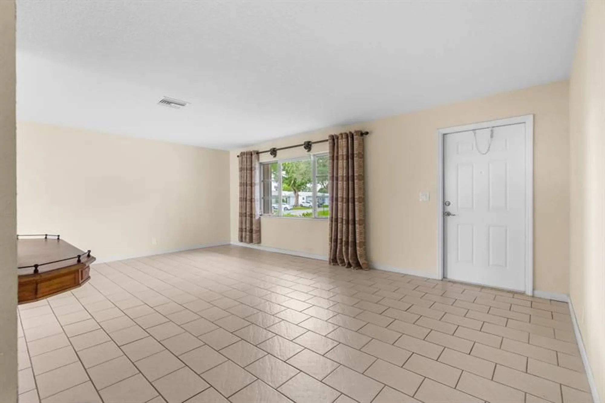 Property Slideshow image 5 of 51 | 8826 nw 13th st, Plantation, FL, 33322