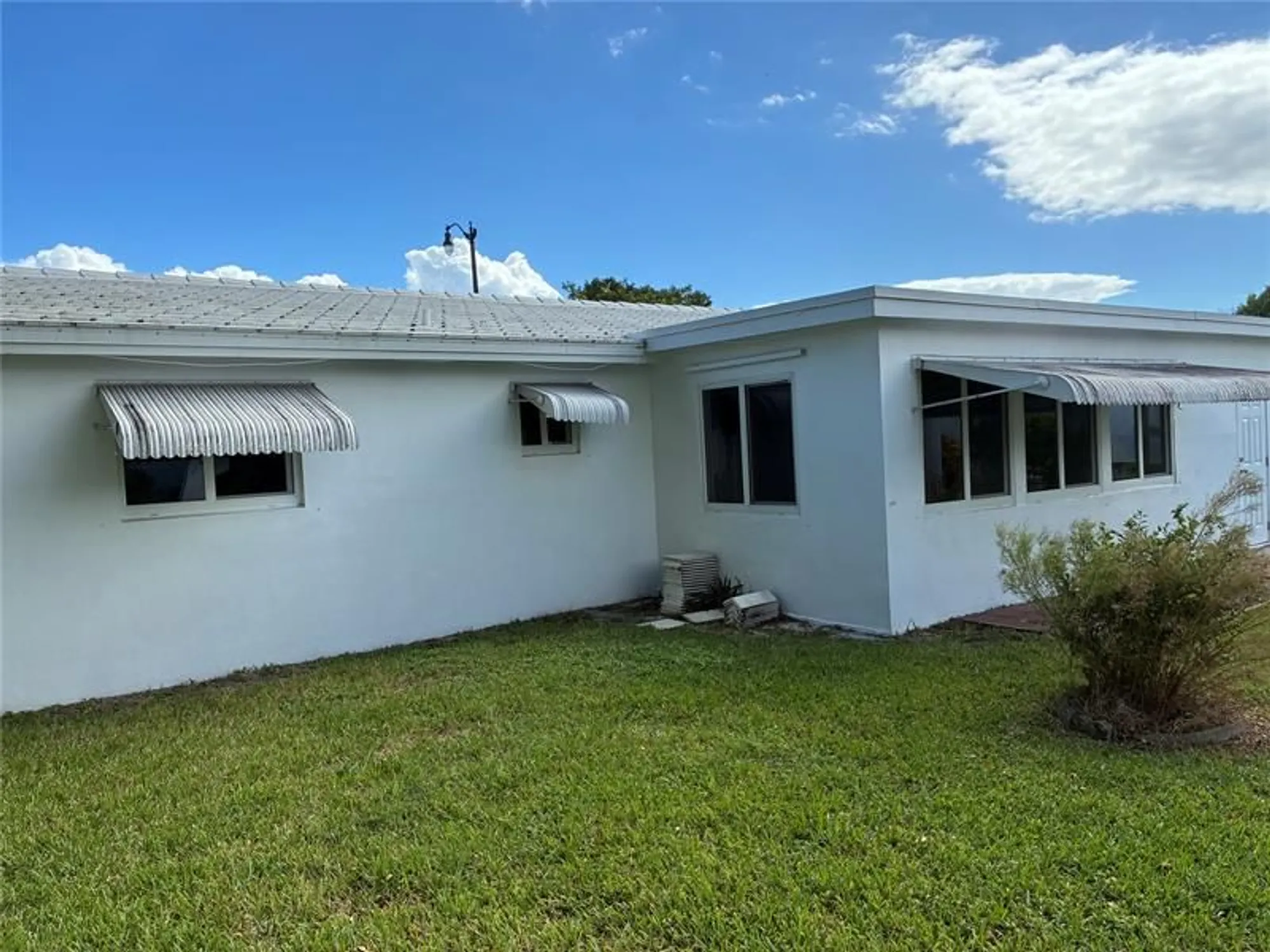 Property Slideshow image 2 of 6 | 3021 e golf blvd, Pompano Beach, FL, 33064