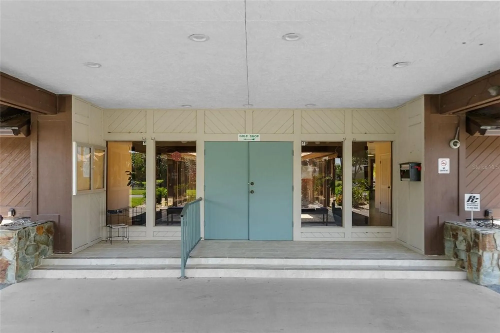 Property Slideshow image 38 of 50 | 6061 fairway ln 1411, Bradenton, FL, 34210