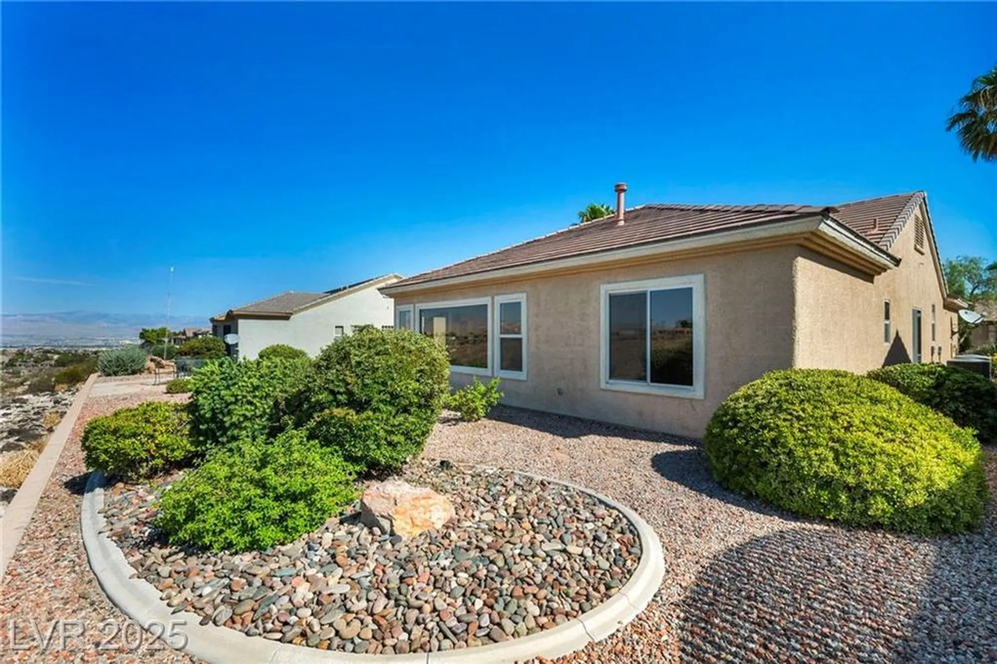 Property Slideshow image 65 of 71 | 2567 evening sky dr, Henderson, NV, 89052