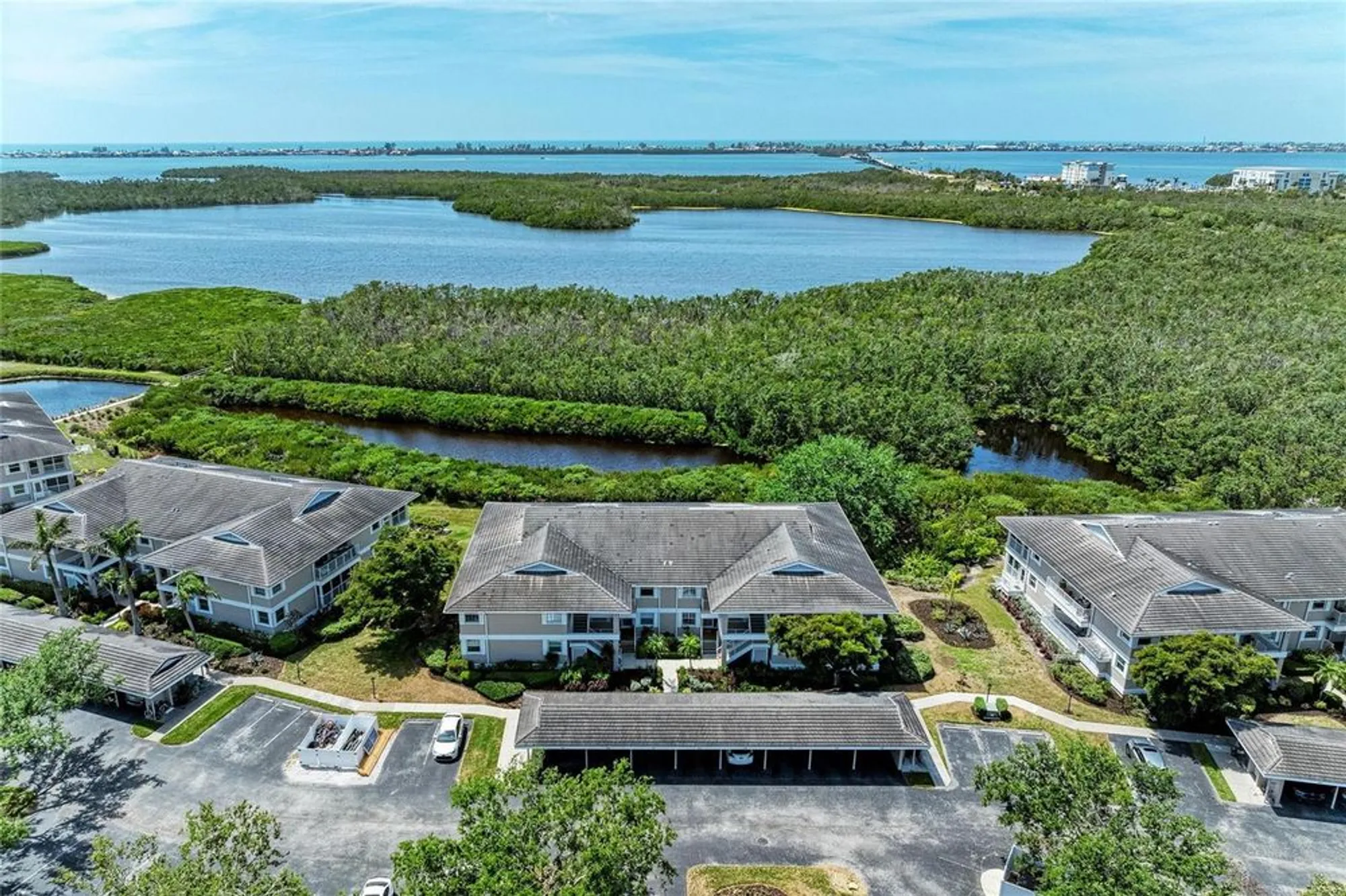 Property Slideshow image 41 of 66 | 628 estuary dr, Bradenton, FL, 34209