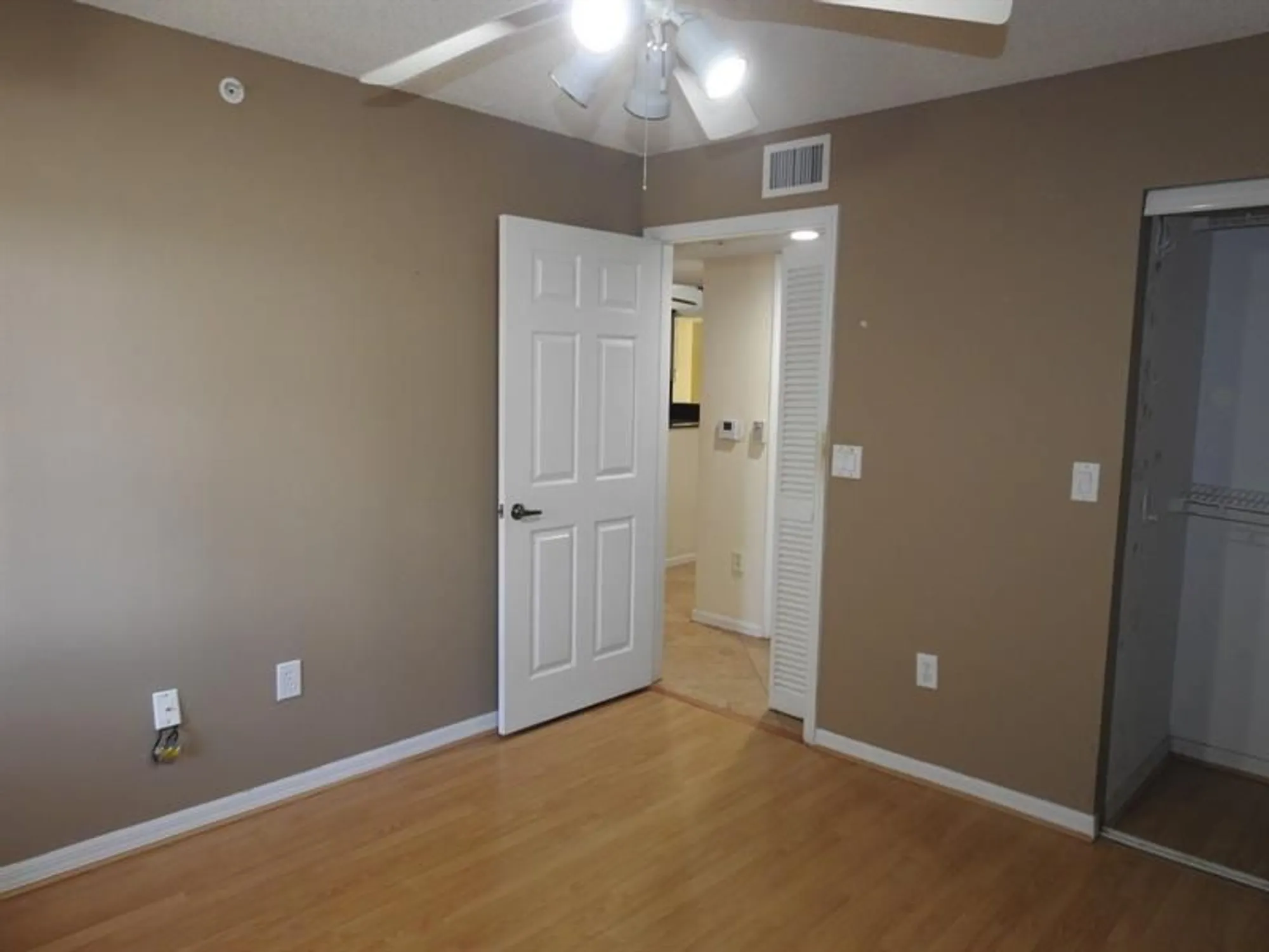 Property Slideshow image 19 of 26 | 7641 granville dr 209, Tamarac, FL, 33321