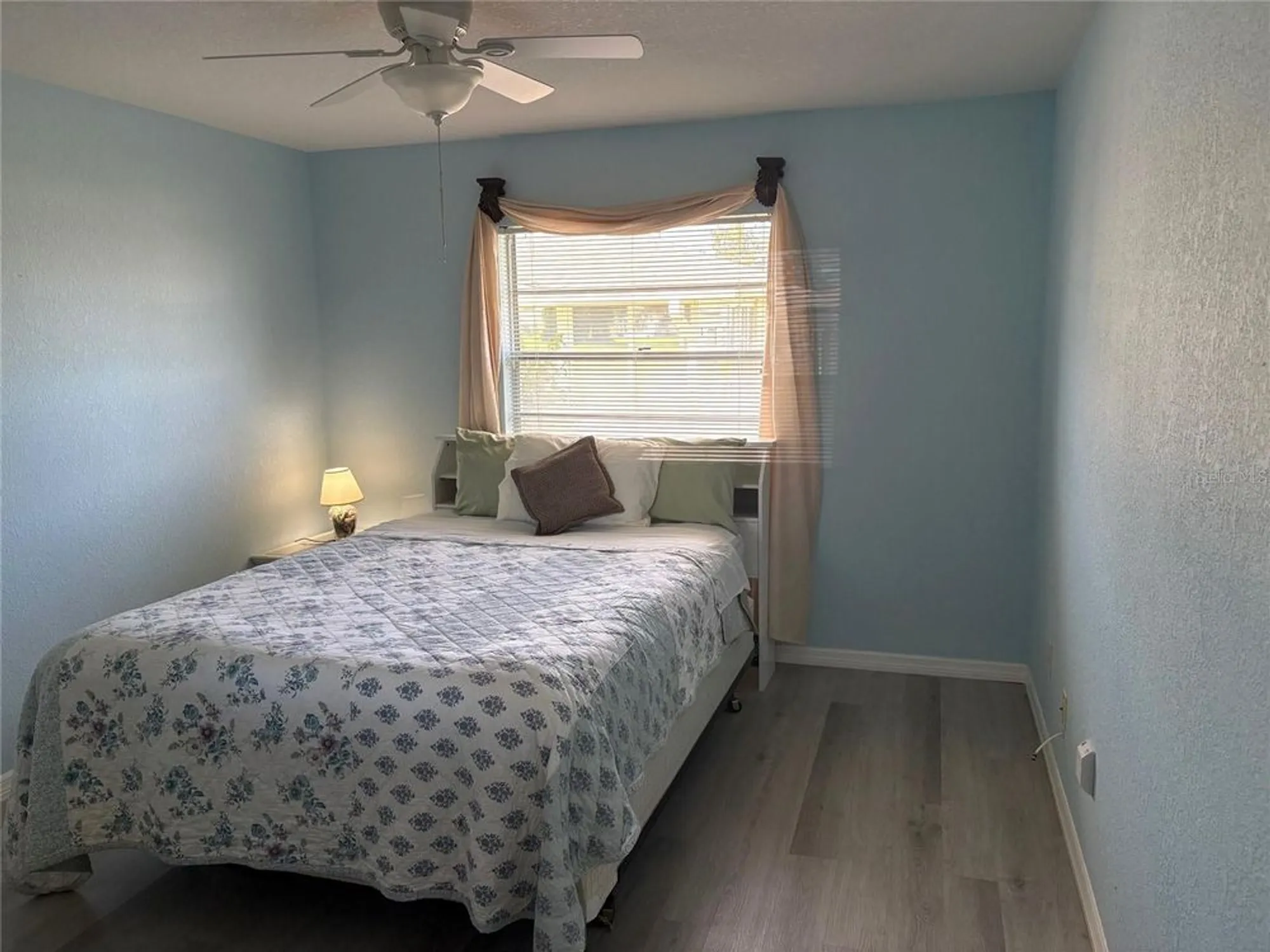 Property Slideshow image 15 of 34 | 1901 canterbury ln 10, Sun City Center, FL, 33573