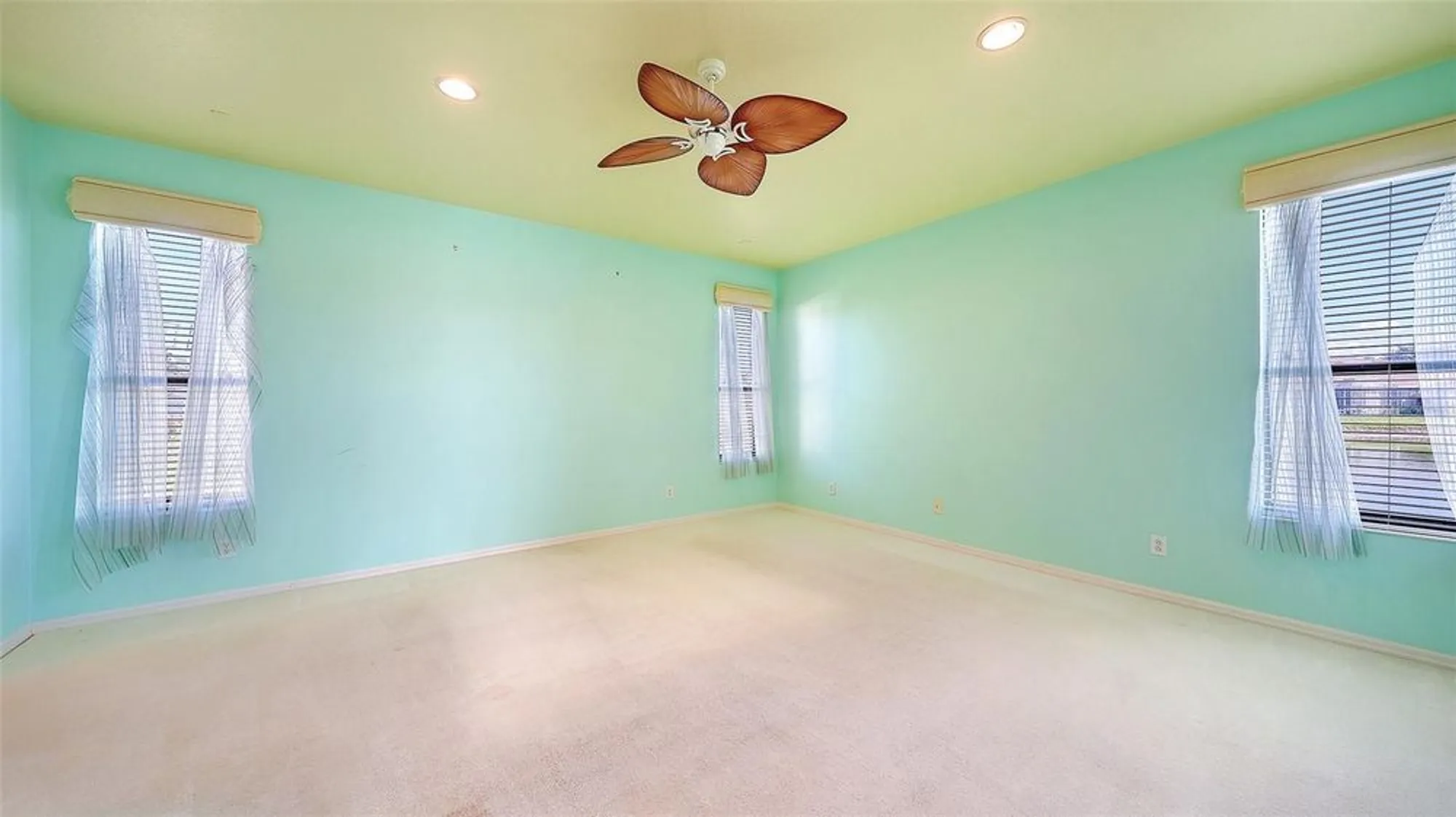 Property Slideshow image 26 of 74 | 4160 mackay falls ter, Sarasota, FL, 34243