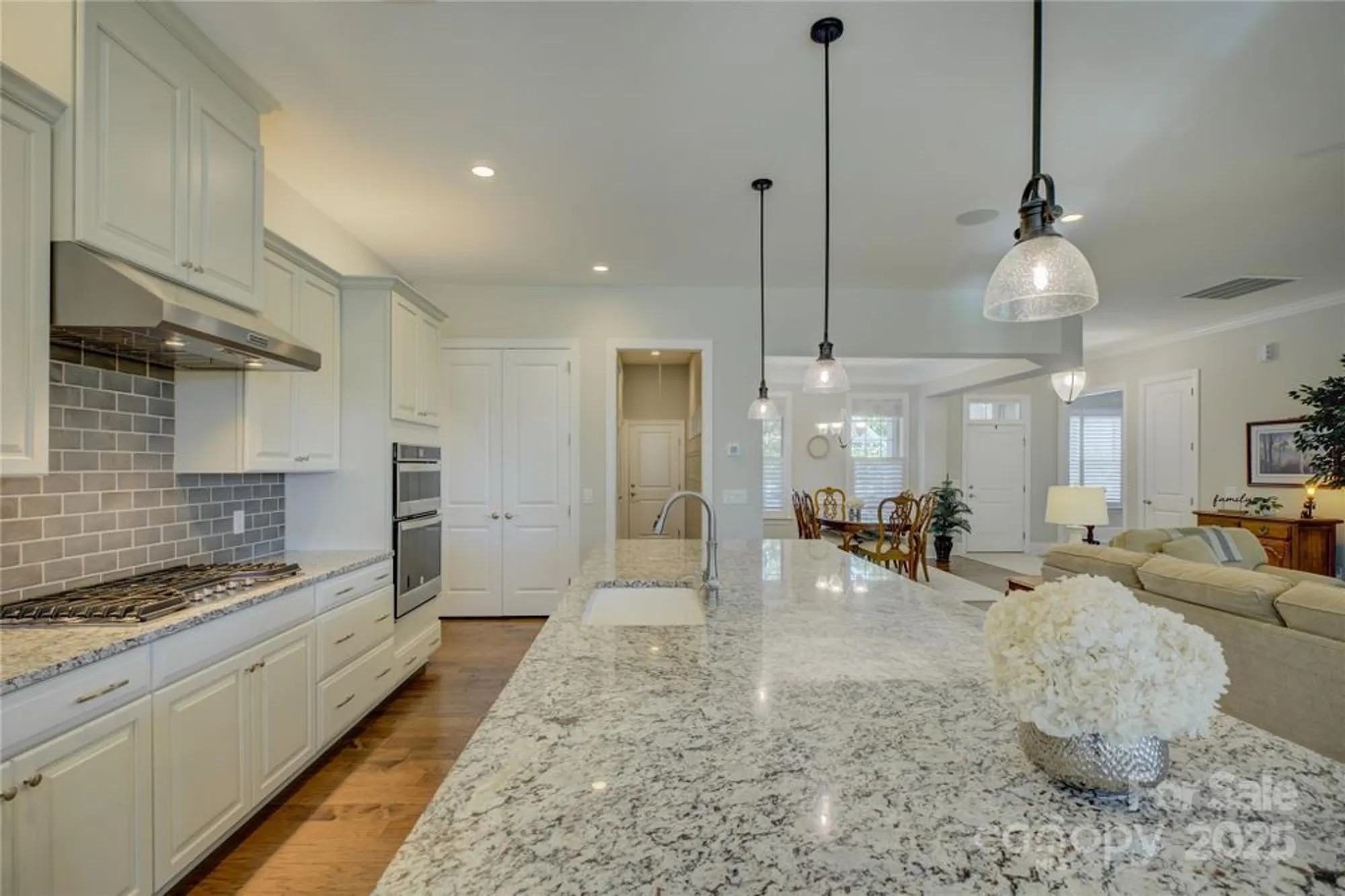 Property Slideshow image 14 of 48 | 16010 vale ridge dr, Charlotte, NC, 28278