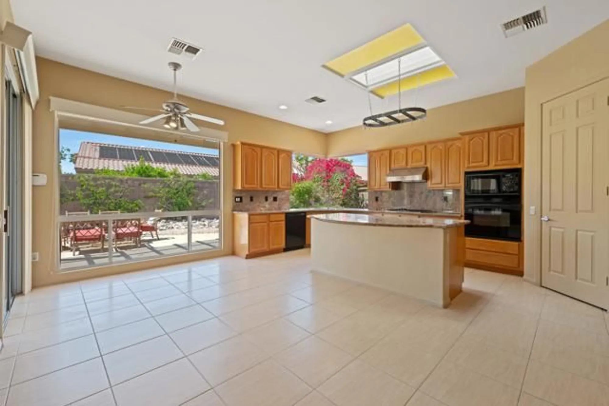 Property Slideshow image 16 of 45 | 36411 tallowood dr, Palm Desert, CA, 92211