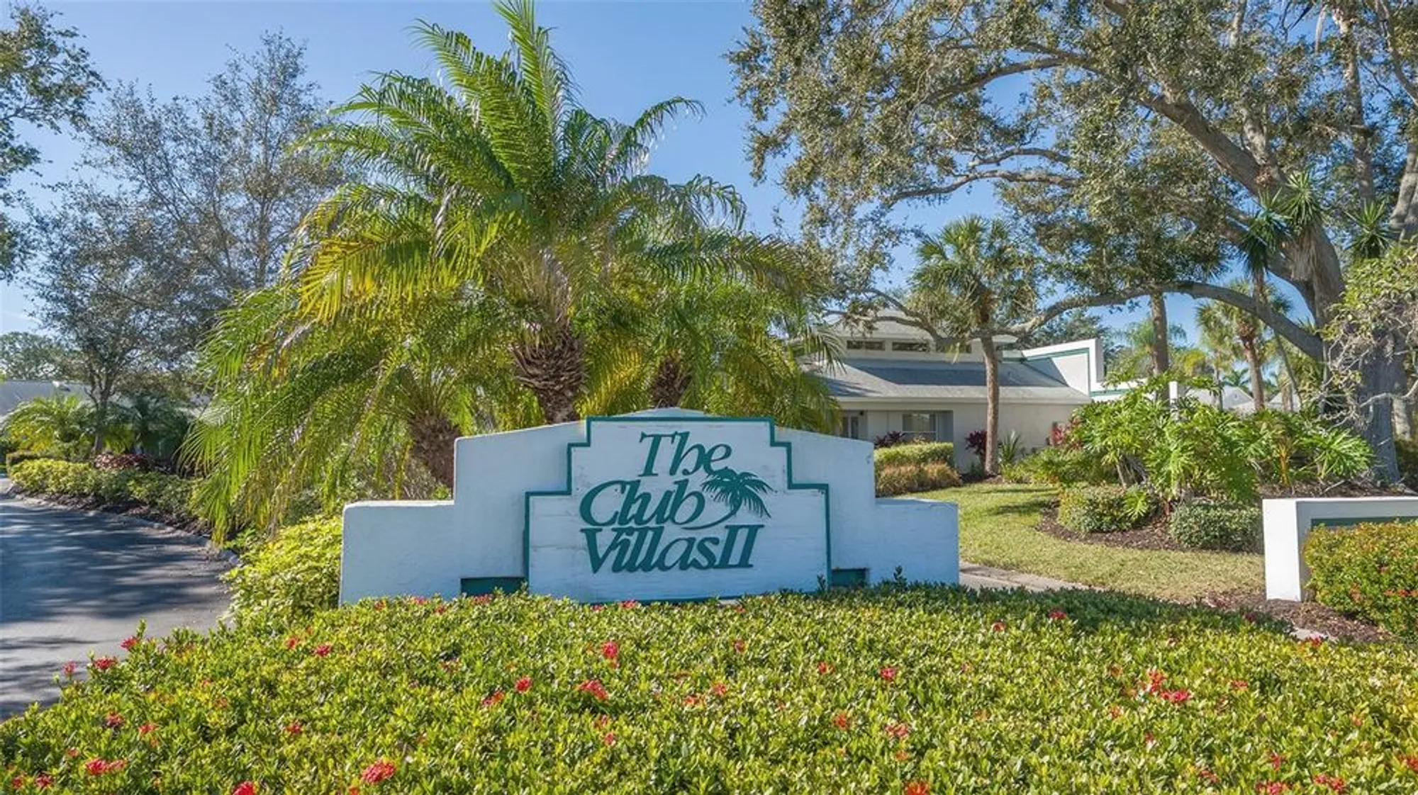 Property Slideshow image 26 of 35 | 5568 country club way, Sarasota, FL, 34243