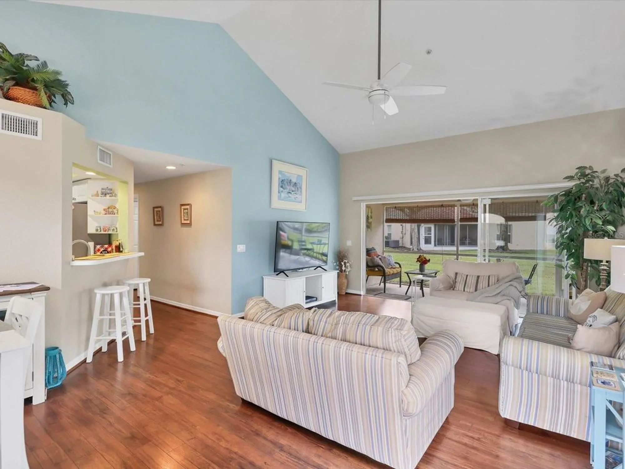 Property Slideshow image 9 of 53 | 7273 cedar hollow cir # 102, Bradenton, FL, 34203