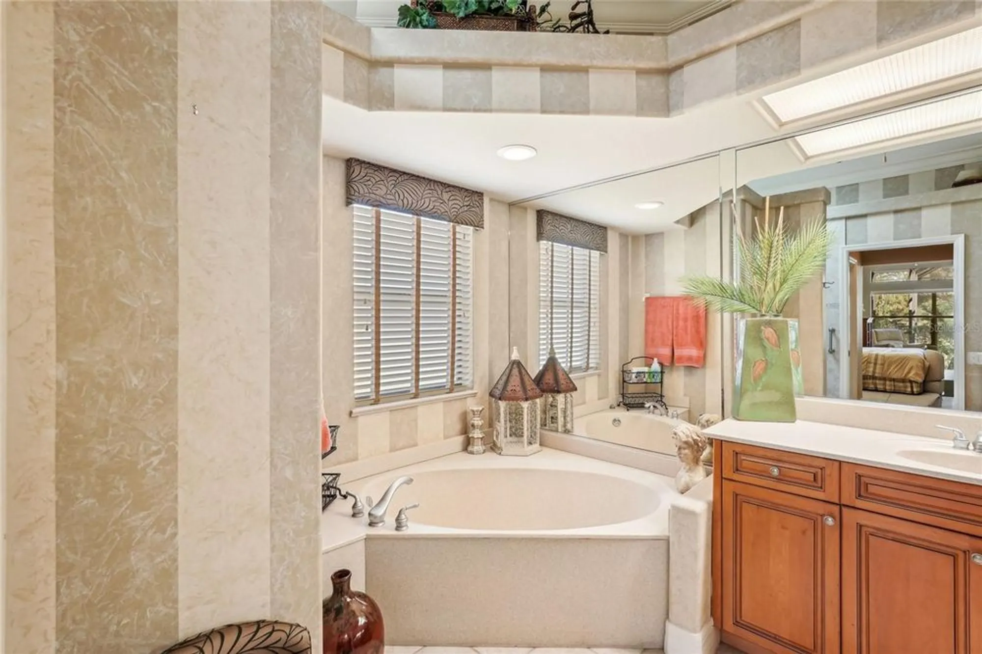Property Slideshow image 21 of 52 | 5112 white ibis dr, North Port, FL, 34287