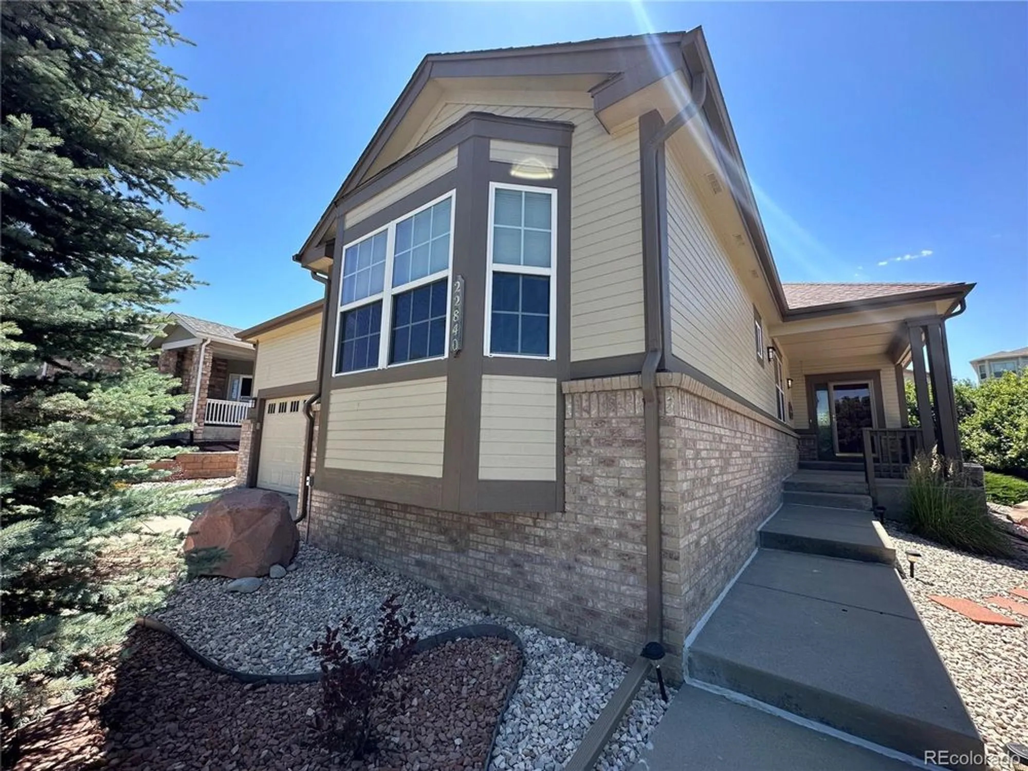 Property Slideshow image 2 of 28 | 22840 e heritage pkwy, Aurora, CO, 80016