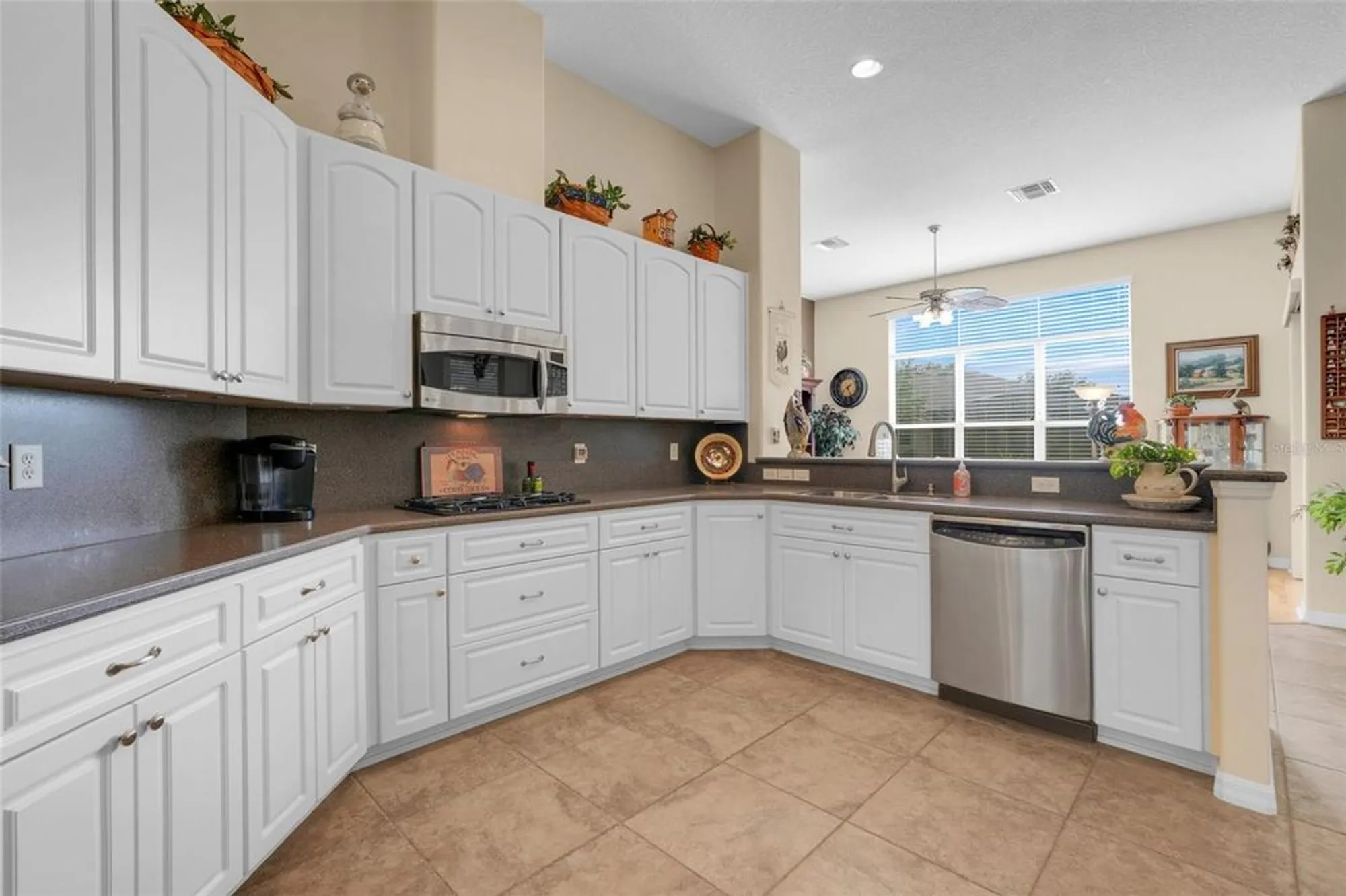 Property Slideshow image 18 of 40 | 27303 stoney brook dr, Leesburg, FL, 34748