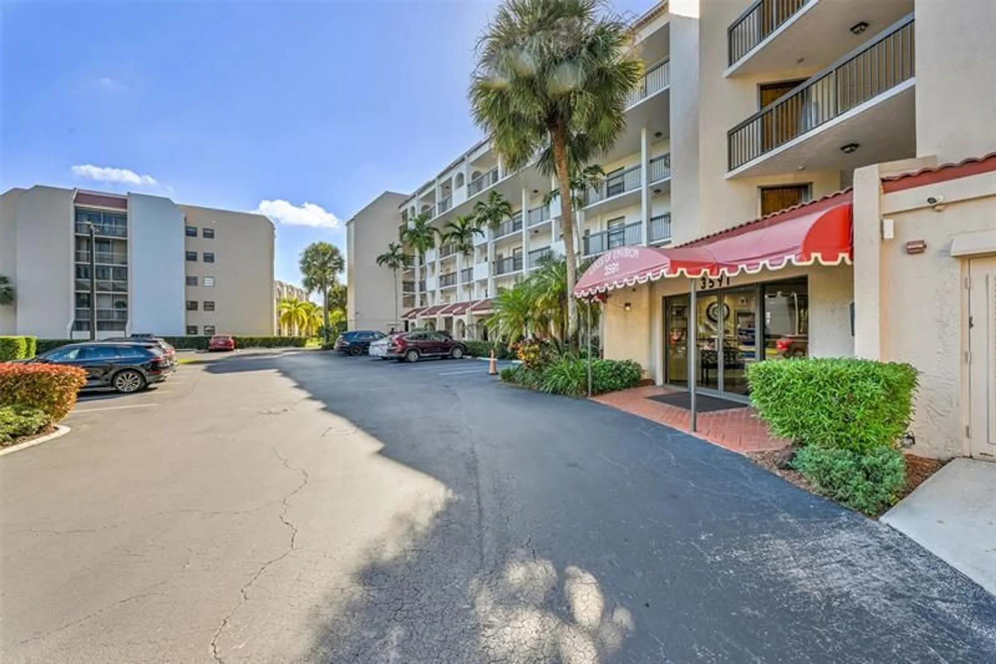 Property Slideshow image 4 of 73 | 3591 environ blvd a305, Lauderhill, FL, 33319