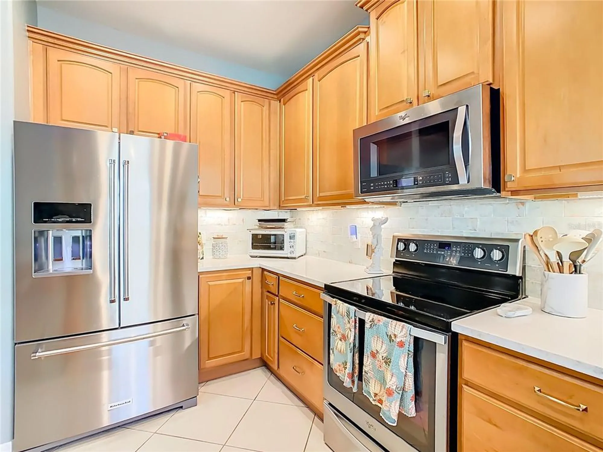 Property Slideshow image 11 of 76 | 680 portofino dr, Poinciana, FL, 34759